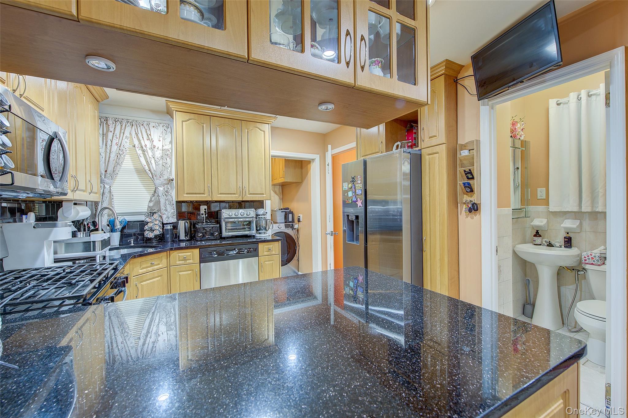 #12 photo, 8848 201 ST, Hollis , NY 11423