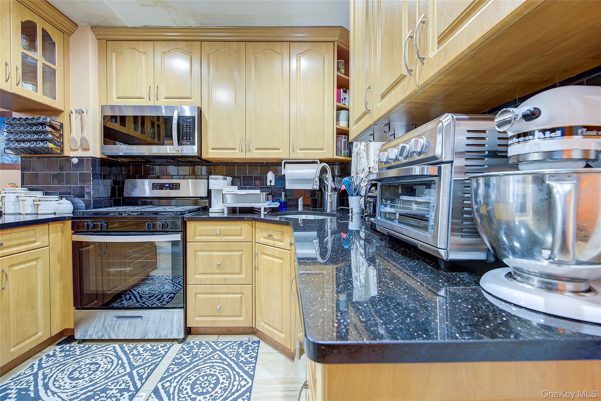 #13 photo, 8848 201 ST, Hollis , NY 11423