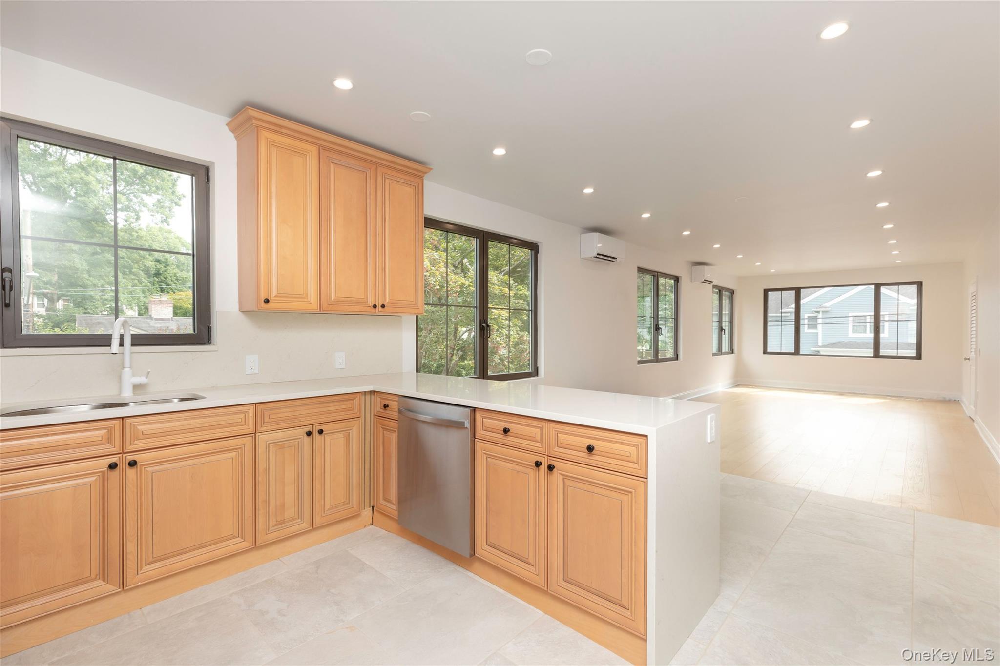 #3 photo, 31 Maple Street, Scarsdale , NY 10583