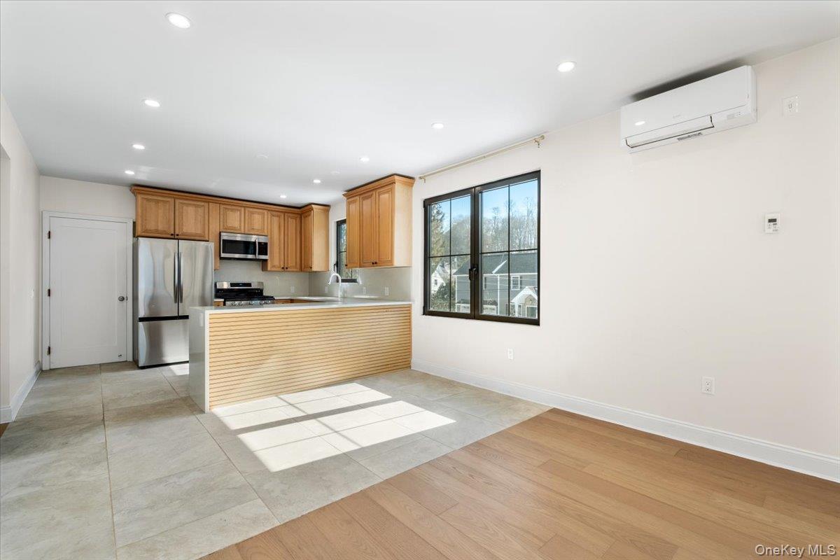 #7 photo, 31 Maple Street, Scarsdale , NY 10583