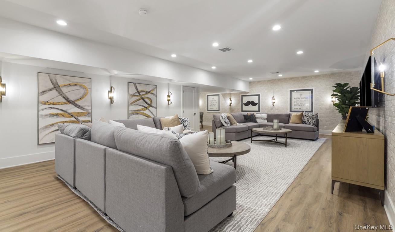 #14 photo, 29 Fieldstone Knoll, Armonk , NY 10504