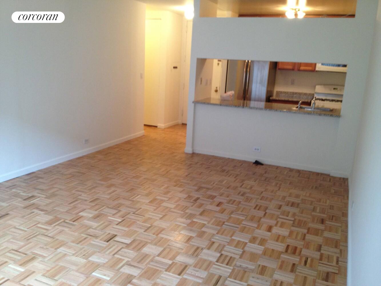 #10 photo, 350 W 50TH Street, Hell's Kitchen , NY 10019