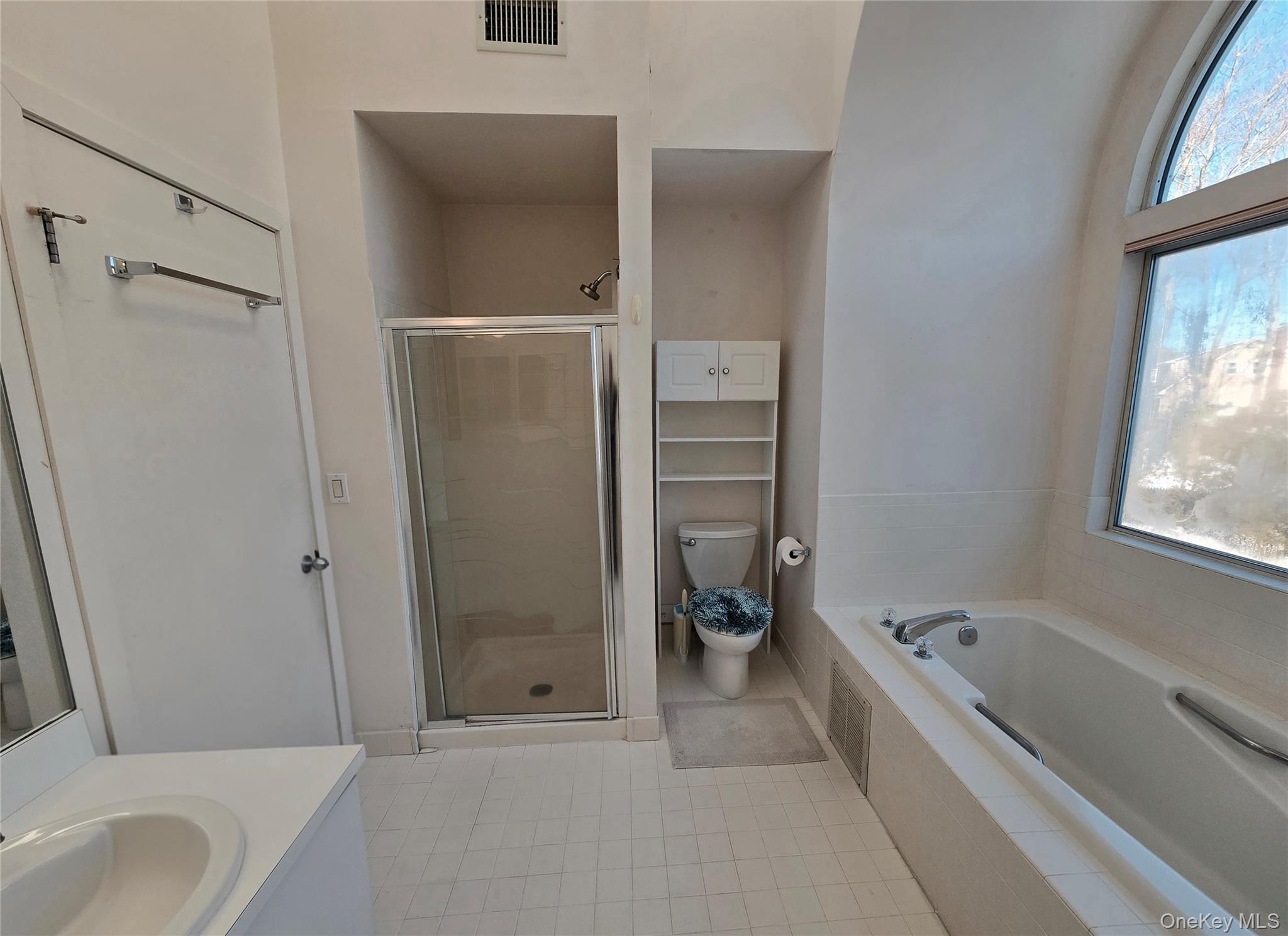 #16 photo, 220 Montauk Highway, Speonk , NY 11972