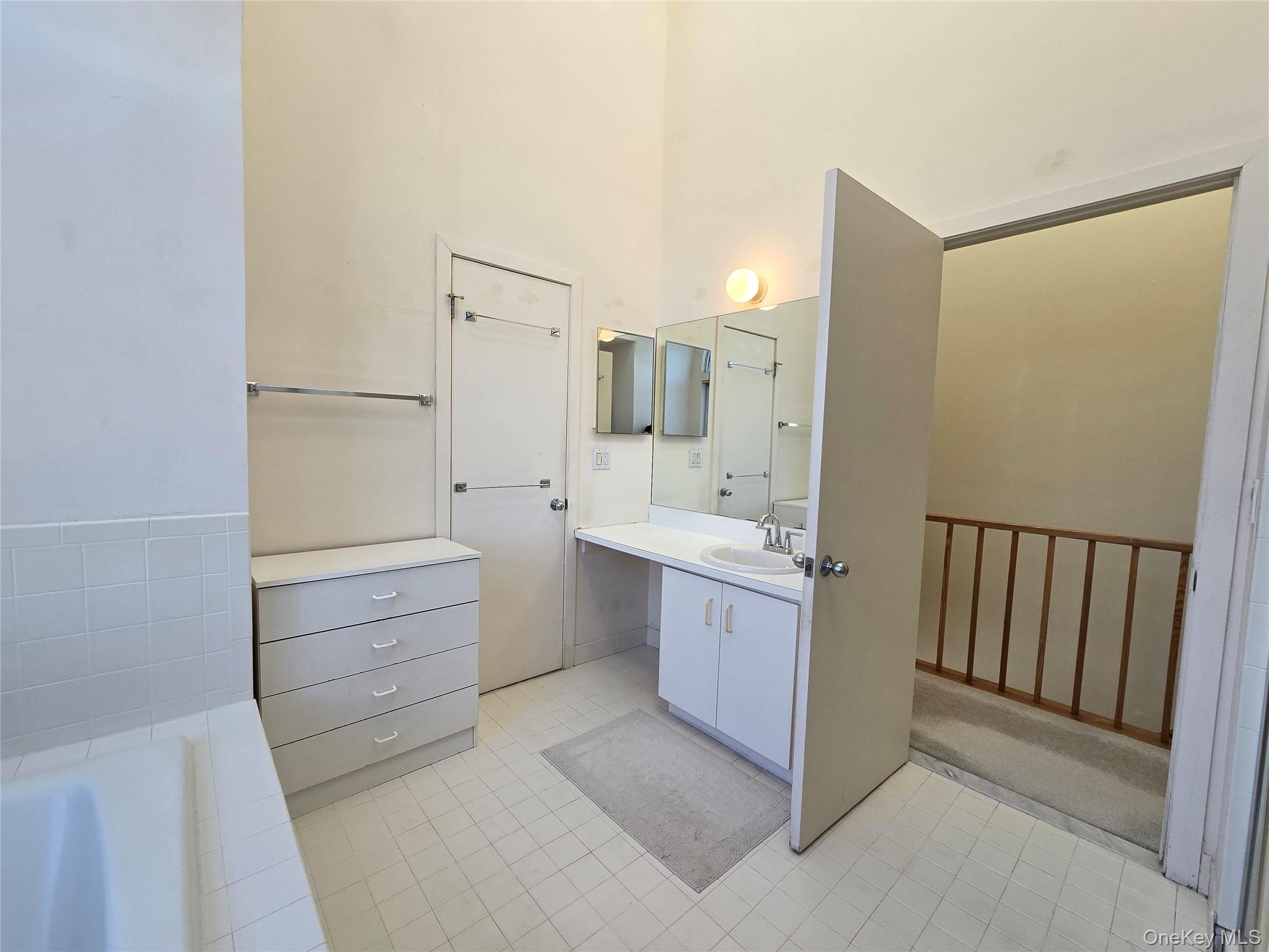 #17 photo, 220 Montauk Highway, Speonk , NY 11972