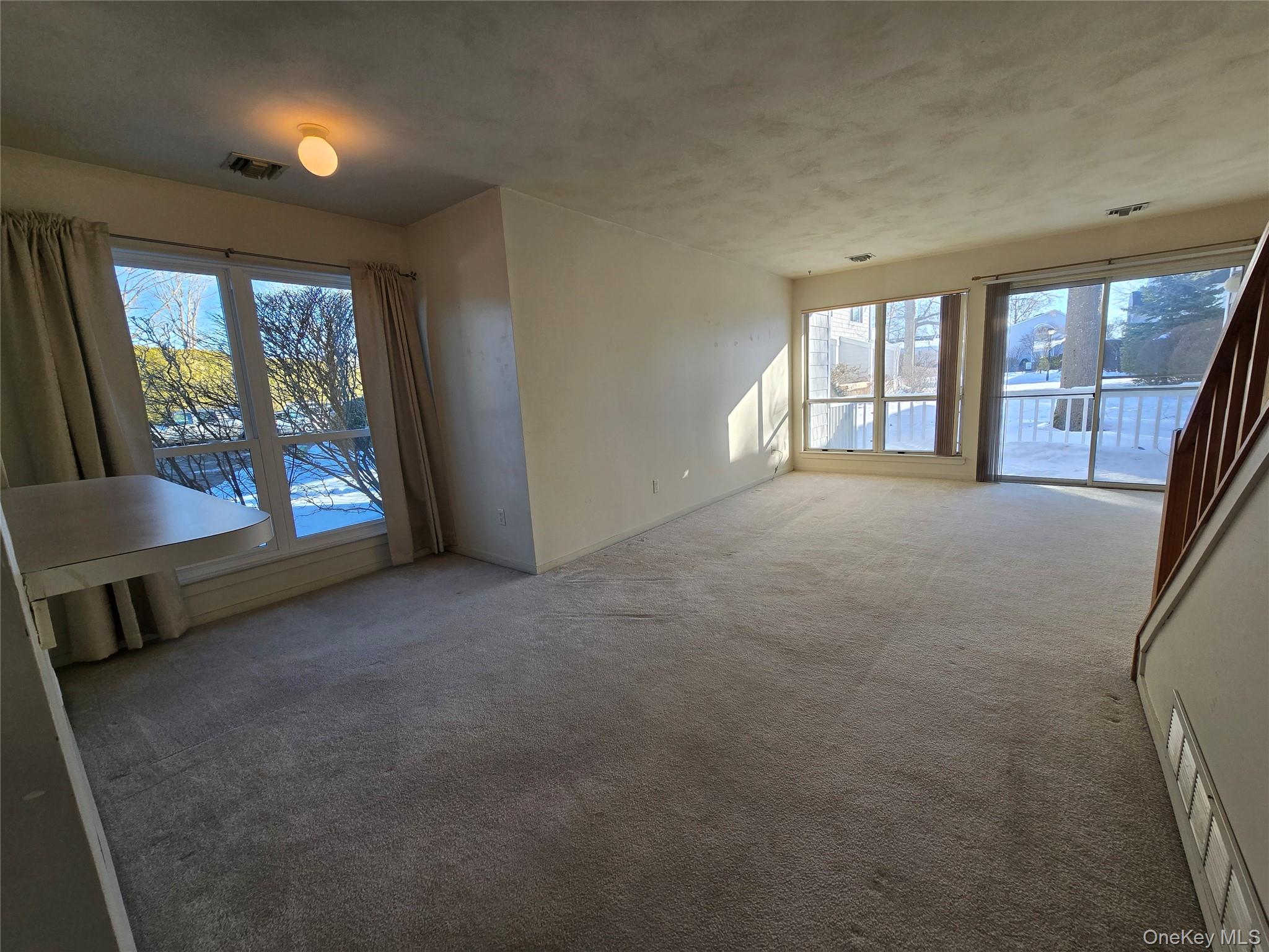 #6 photo, 220 Montauk Highway, Speonk , NY 11972