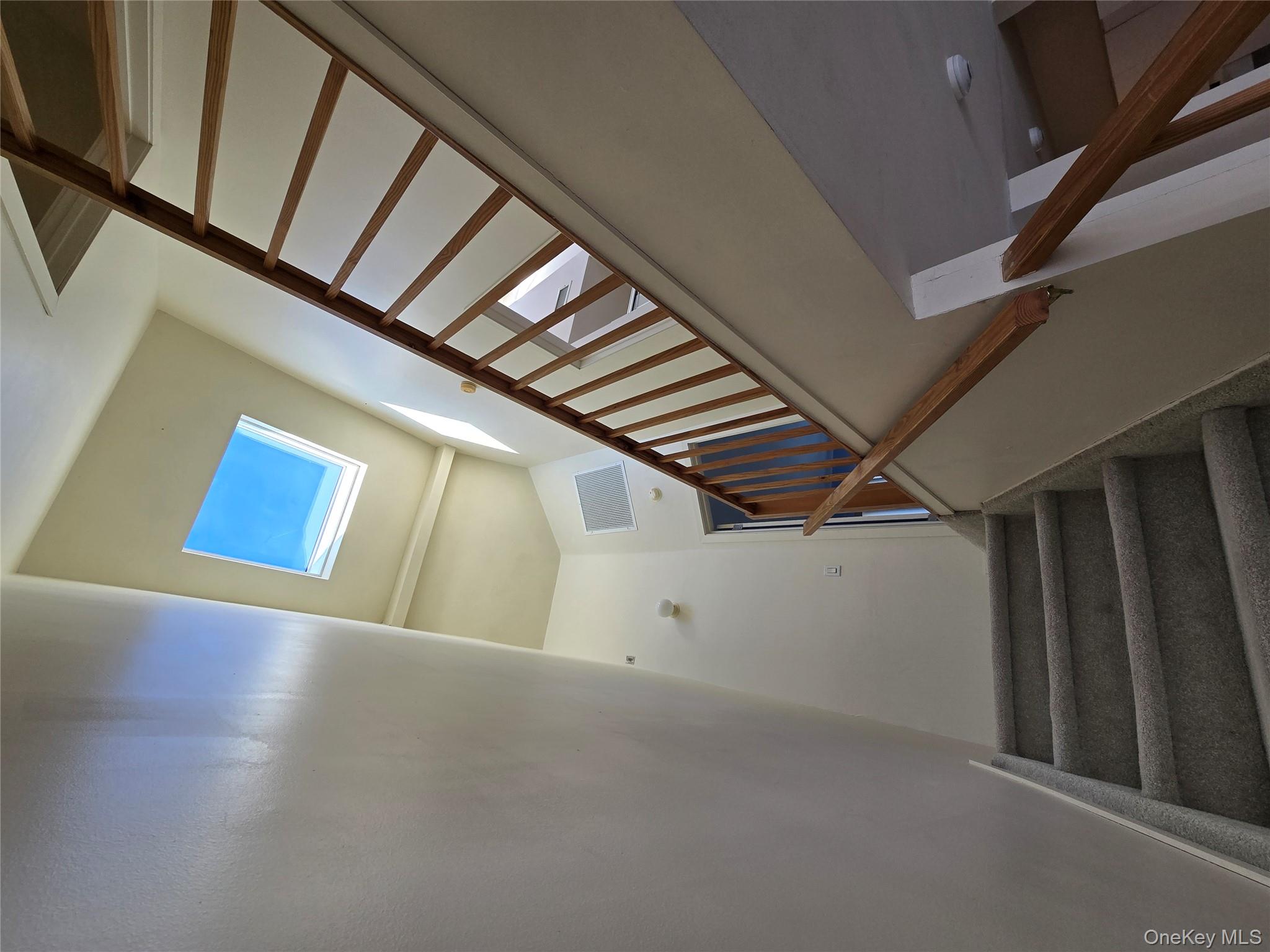 #9 photo, 220 Montauk Highway, Speonk , NY 11972