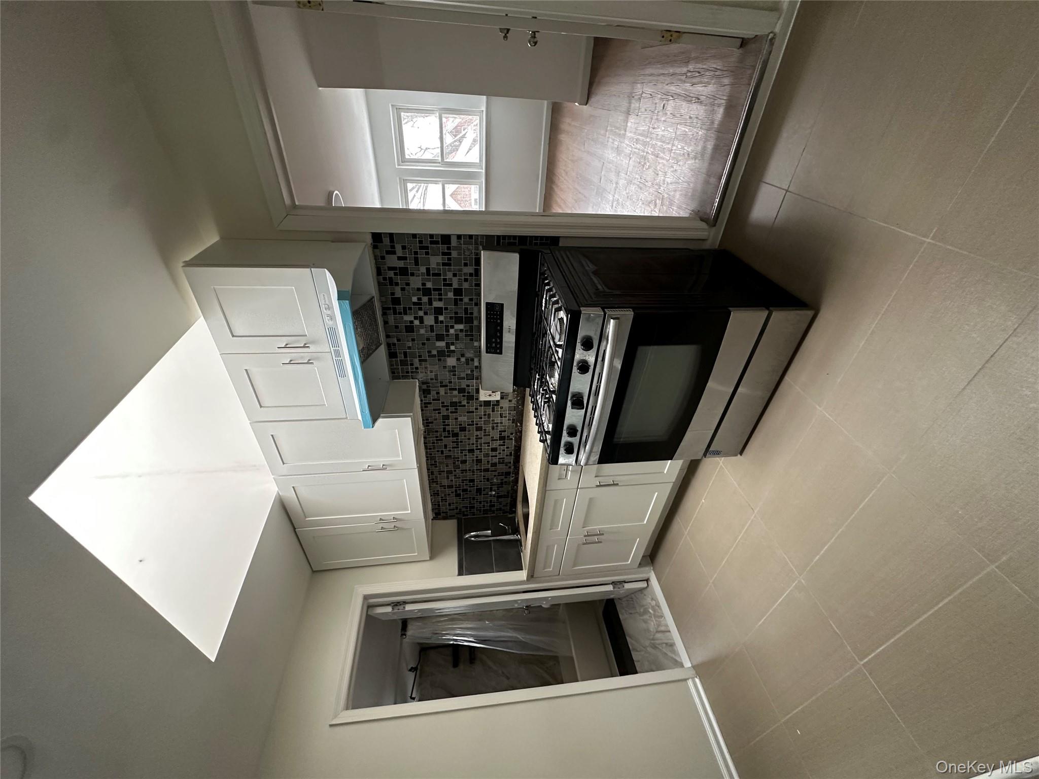 #10 photo, 3324 89th Street, 뉴욕퀸즈 Jackson Heights , NY 11372