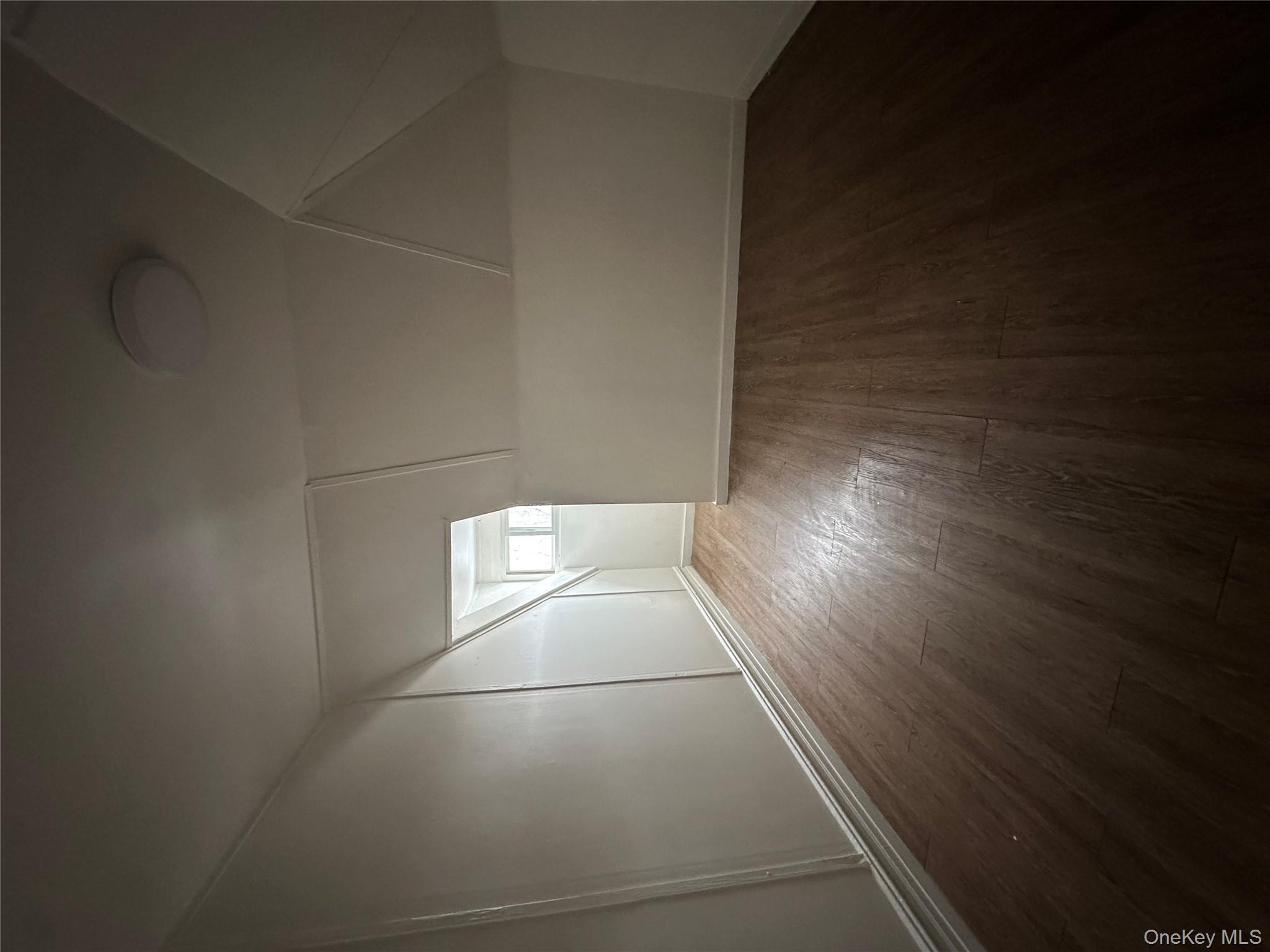 #3 photo, 3324 89th Street, 뉴욕퀸즈 Jackson Heights , NY 11372