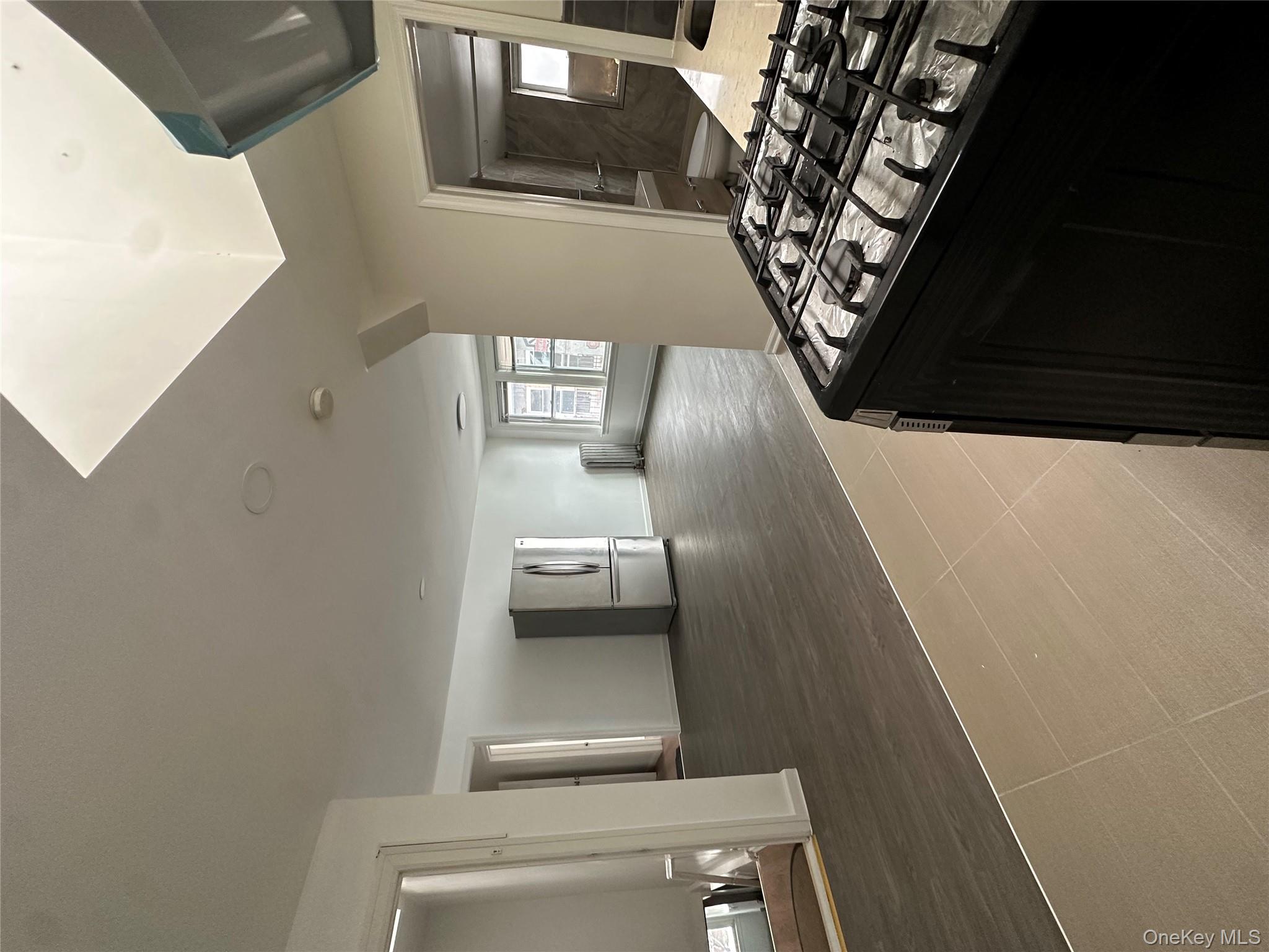 #5 photo, 3324 89th Street, 뉴욕퀸즈 Jackson Heights , NY 11372