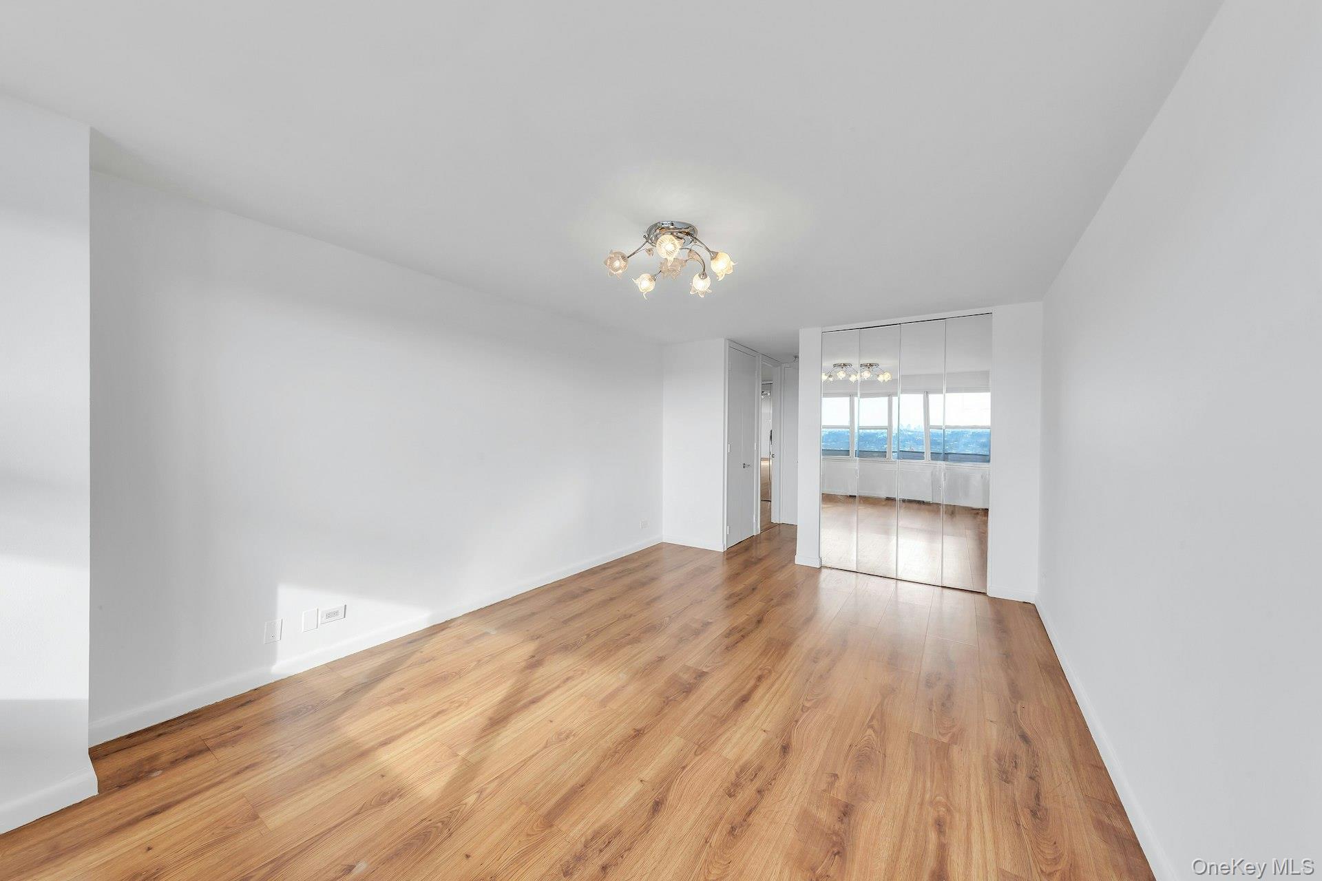 #16 photo, 110-11 Queens Boulevard, কুইন্‌স Forest Hills , NY 11375