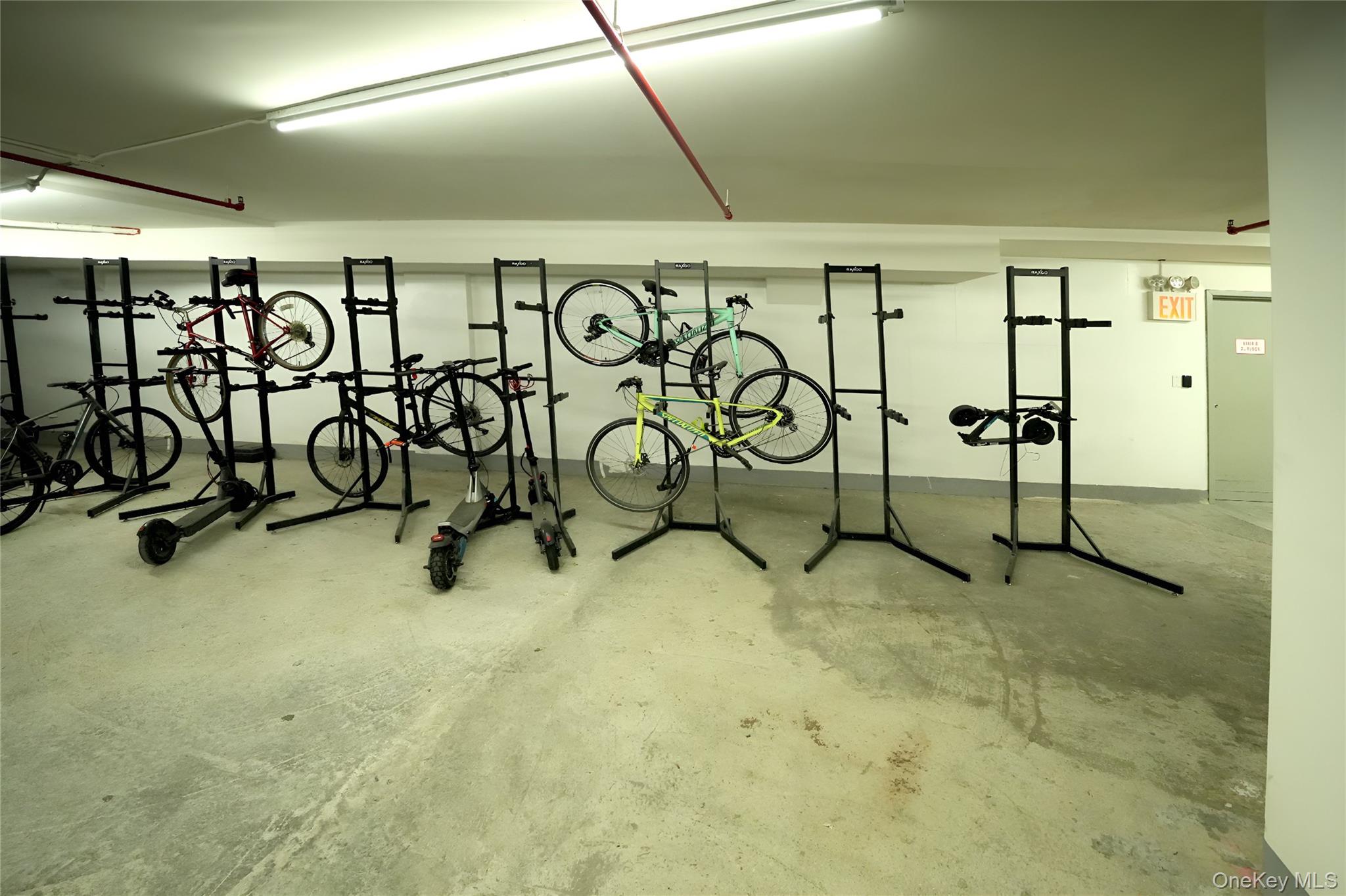 #15 photo, 7065 Queens Boulevard, Woodside , NY 11377