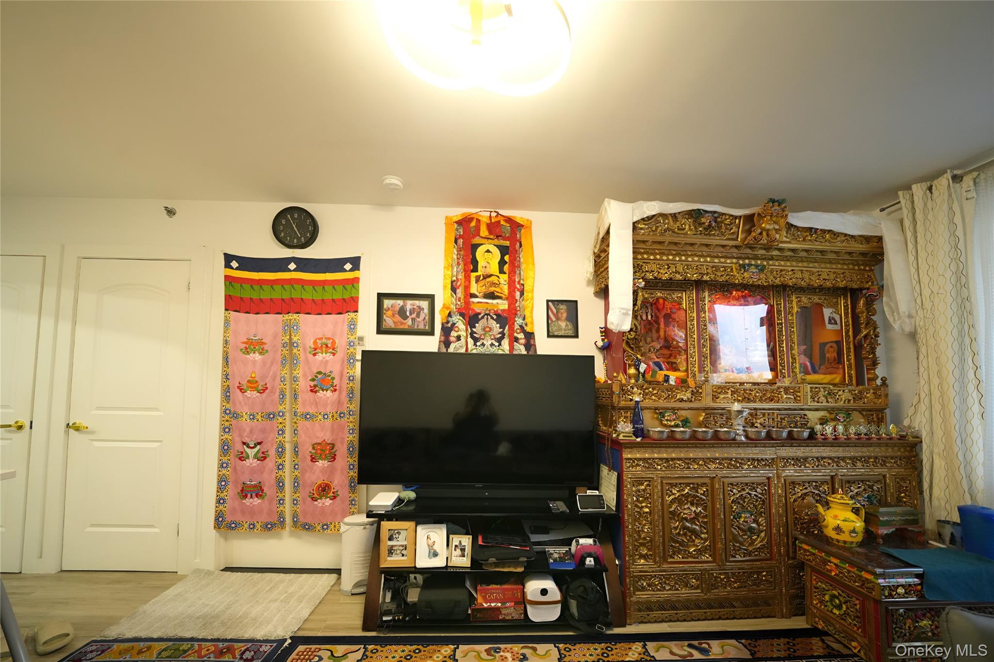 #3 photo, 7065 Queens Boulevard, Woodside , NY 11377