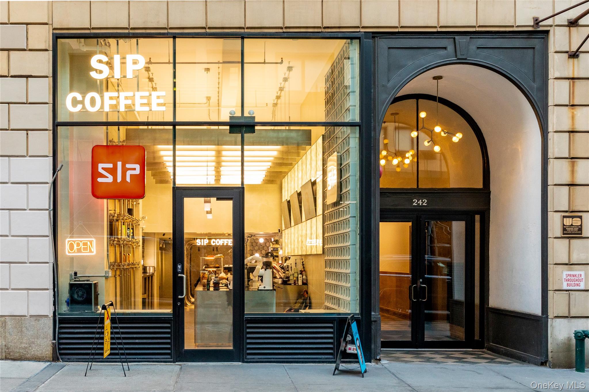 #1 photo, 242 W 27th Street, New York (Manhattan) , NY 10001