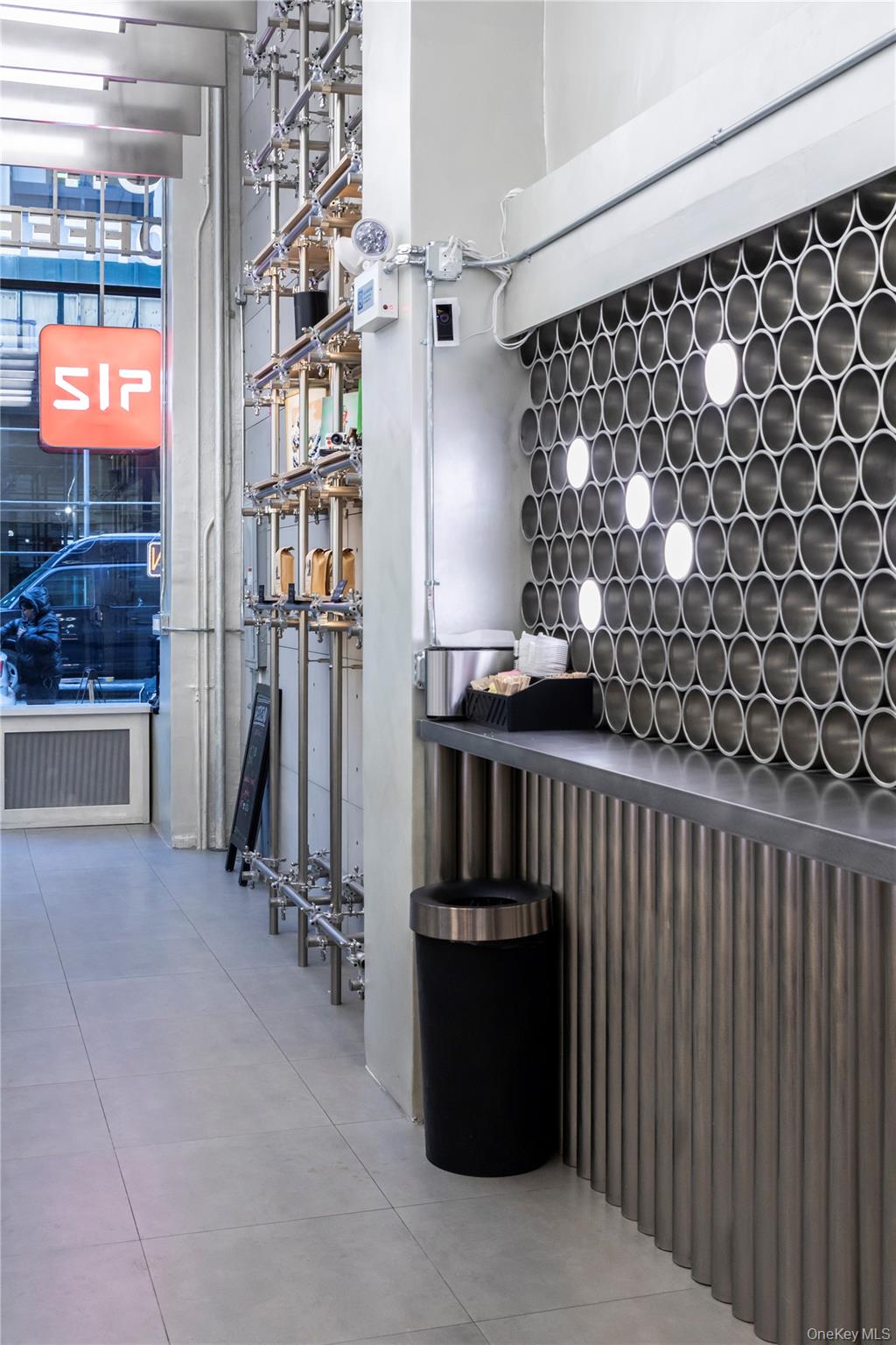 #3 photo, 242 W 27th Street, New York (Manhattan) , NY 10001