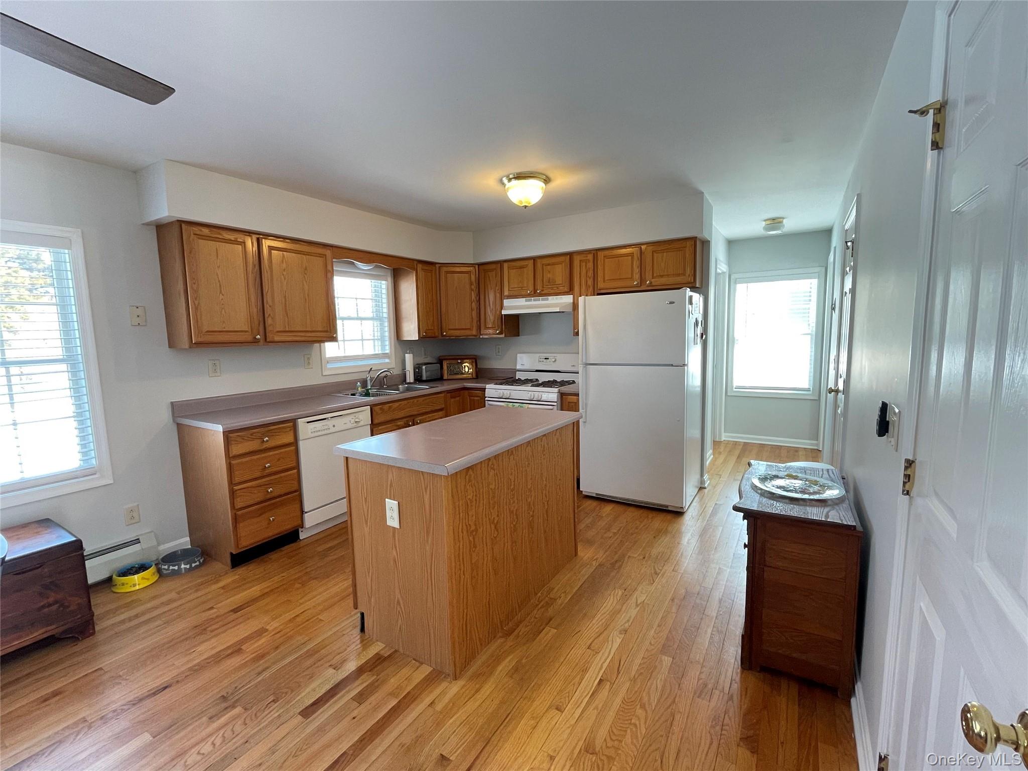 #5 photo, 59 Peconic Avenue, সাফোক কাউন্টি Shelter Island , NY 11964