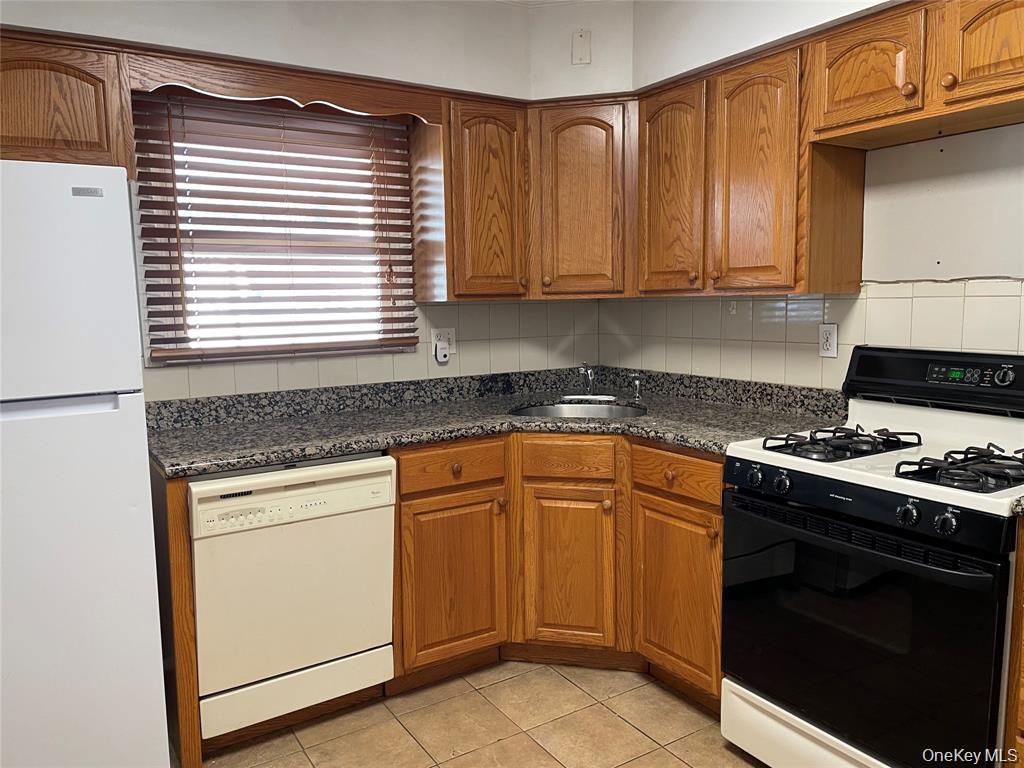 #4 photo, 1115 Agnes Court, 長島 Valley Stream , NY 11580