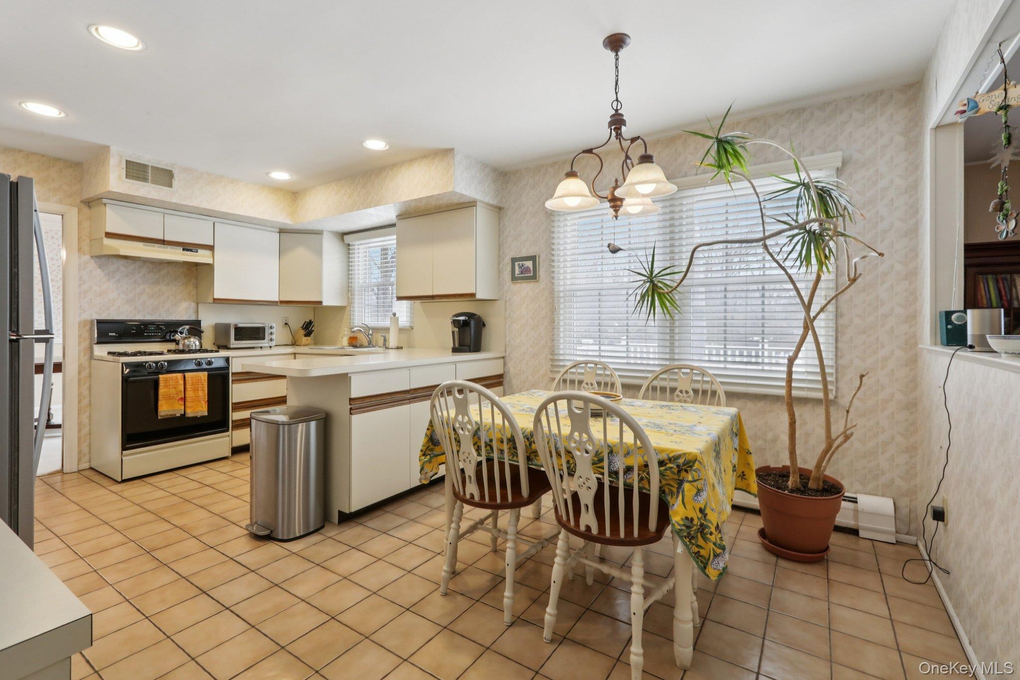 #8 photo, 5 Seymour Drive, New City , NY 10956