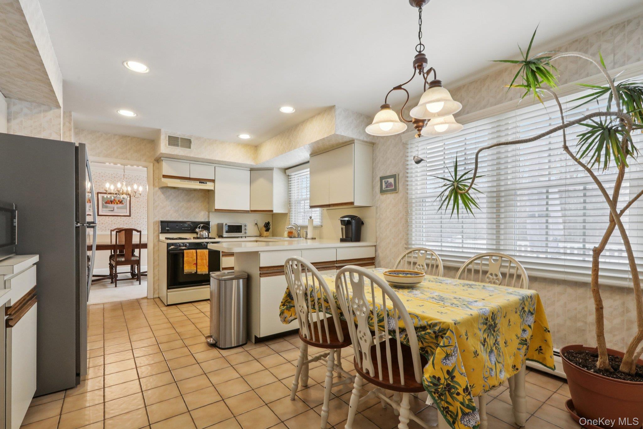 #9 photo, 5 Seymour Drive, New City , NY 10956