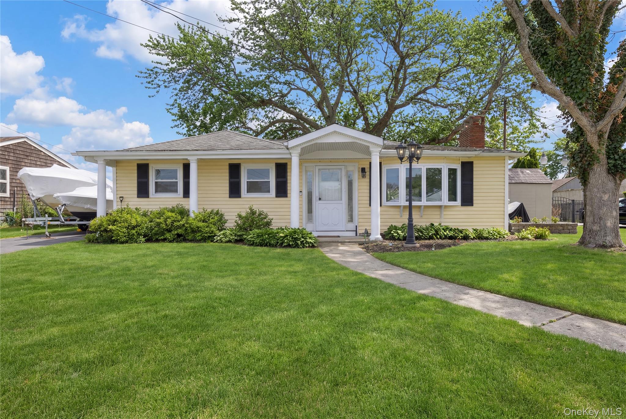 #1 photo, 25 Dolphin Road, Саффолк ‖ East Quogue , NY 11942