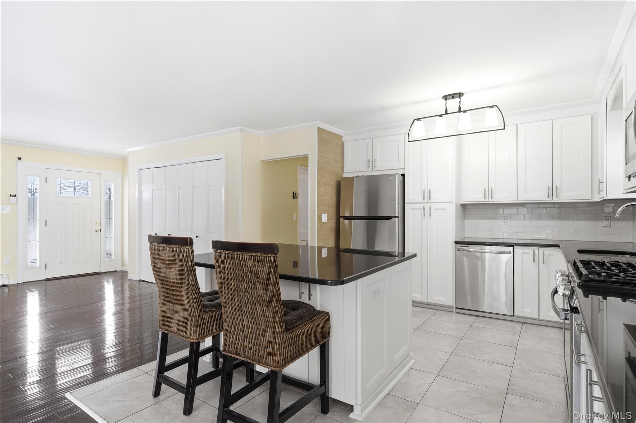 #11 photo, 25 Dolphin Road, Саффолк ‖ East Quogue , NY 11942