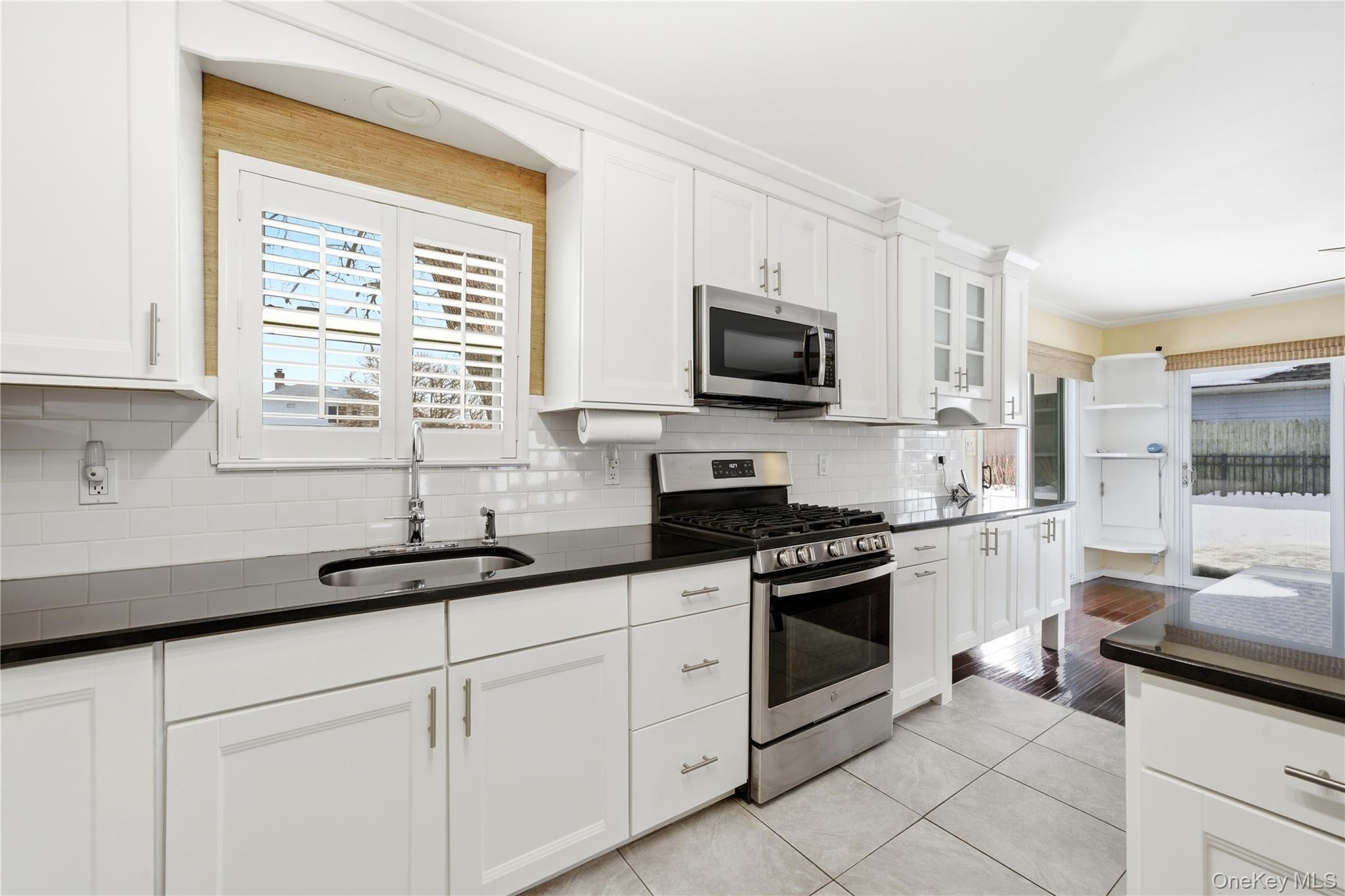 #13 photo, 25 Dolphin Road, Саффолк ‖ East Quogue , NY 11942