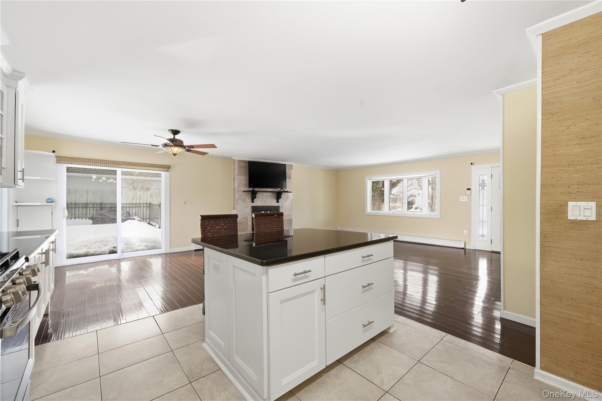 #14 photo, 25 Dolphin Road, Саффолк ‖ East Quogue , NY 11942