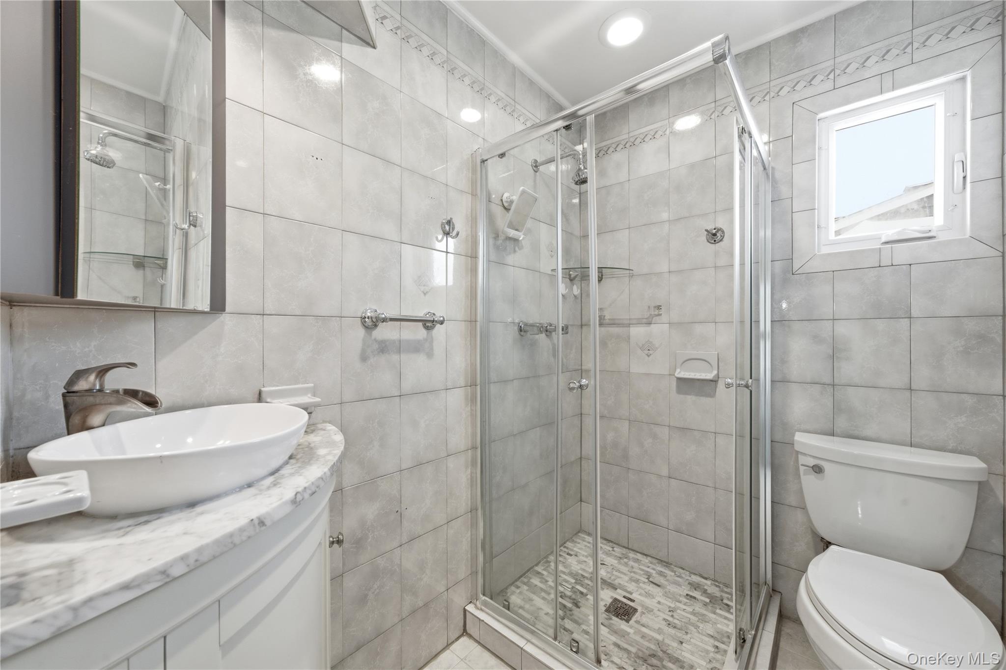 #15 photo, 25 Dolphin Road, Саффолк ‖ East Quogue , NY 11942