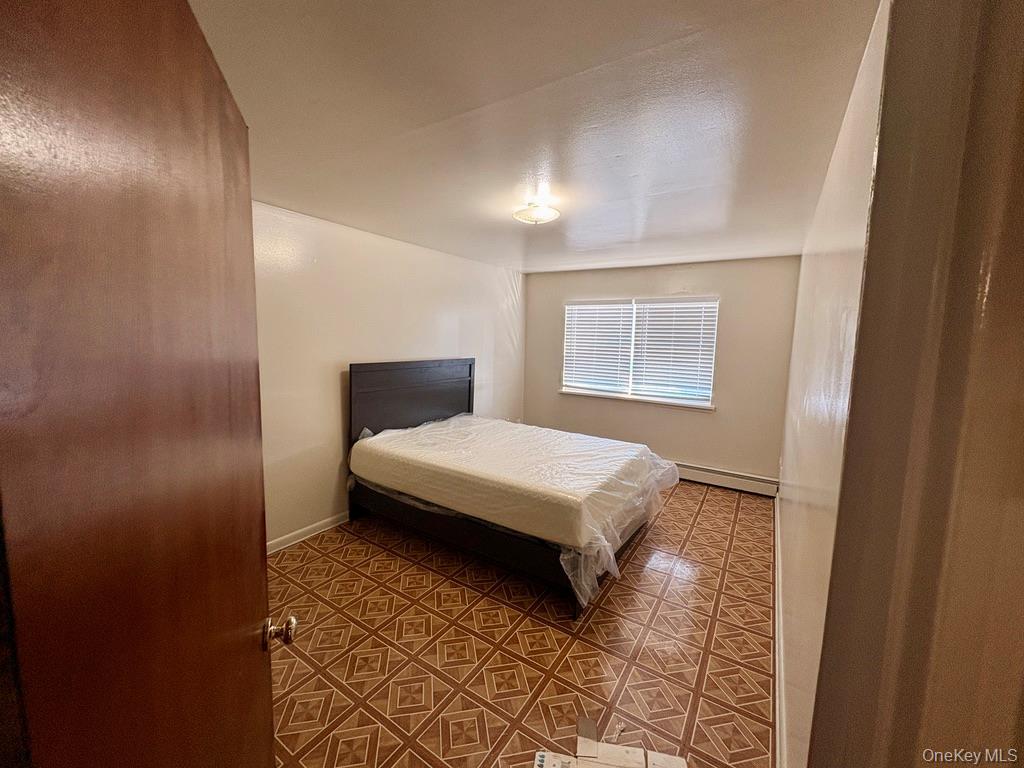 #4 photo, 1264 Metcalf Avenue, Bronx , NY 10472