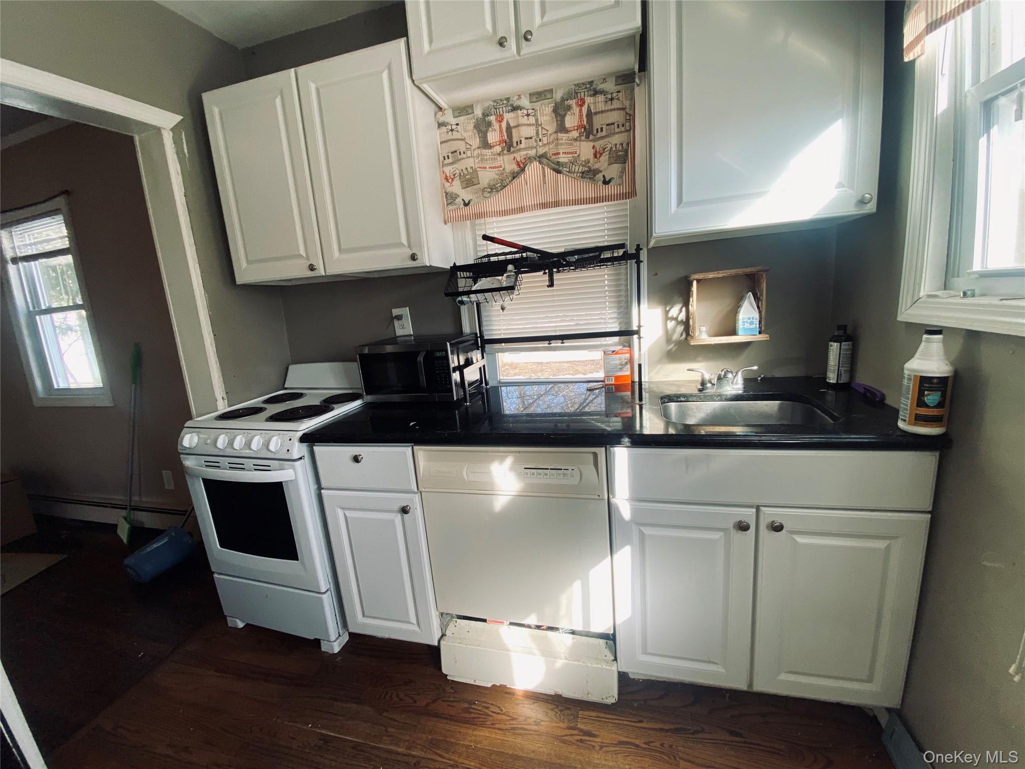 #8 photo, 46 Leonard Street, سوفولك Smithtown , NY 11787