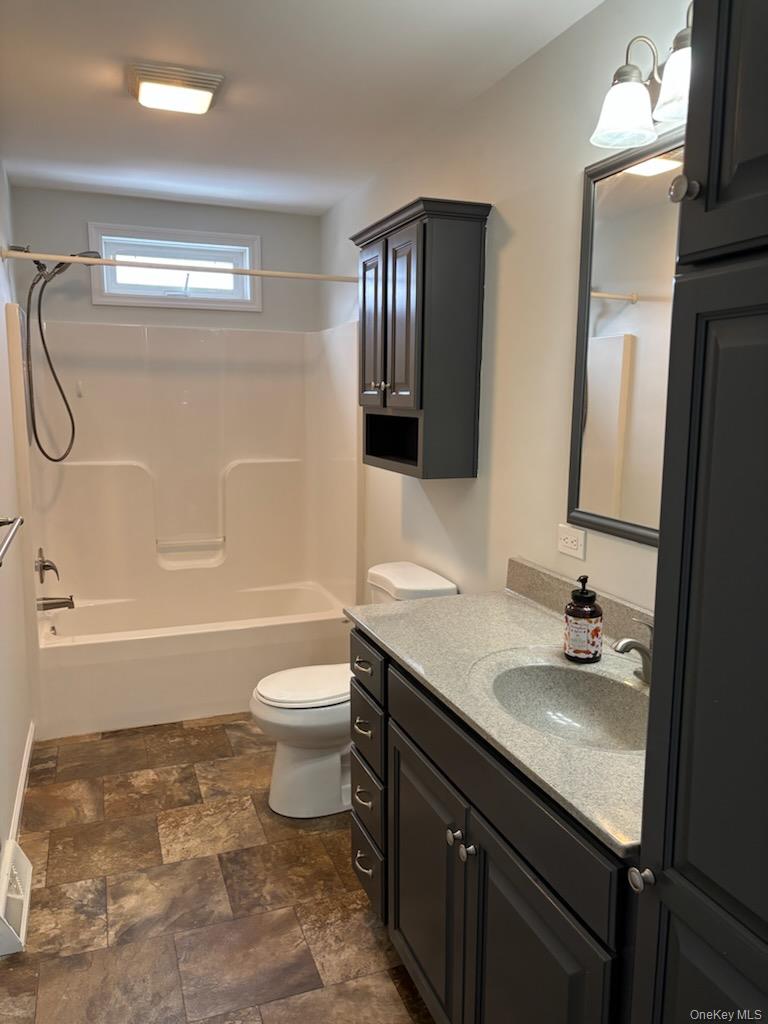 #14 photo, 1661 OLD COUNTRY Road, Riverhead , NY 11901