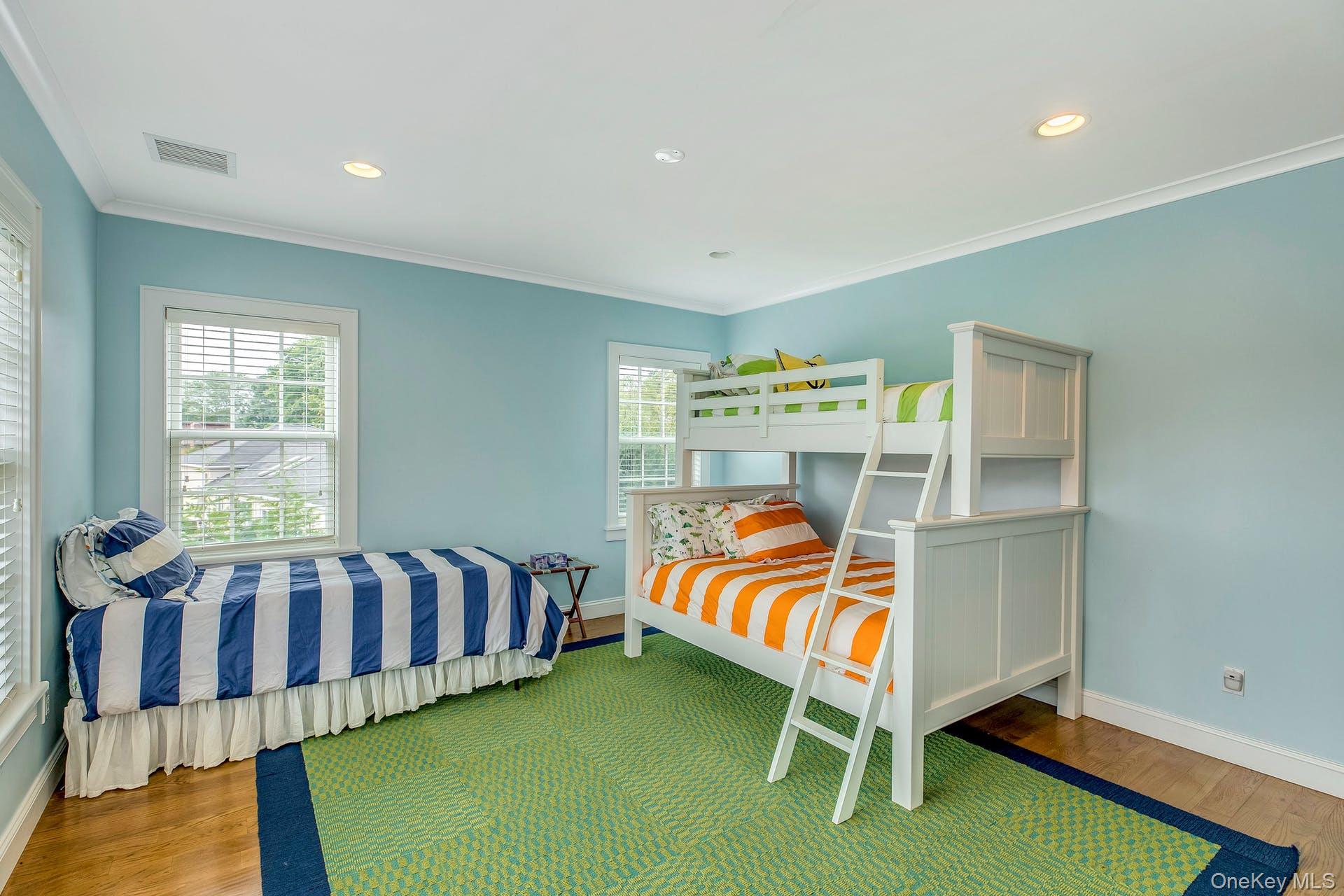 #18 photo, 590 Soundview Av Ext, מחוז סאפוק Southold , NY 11971