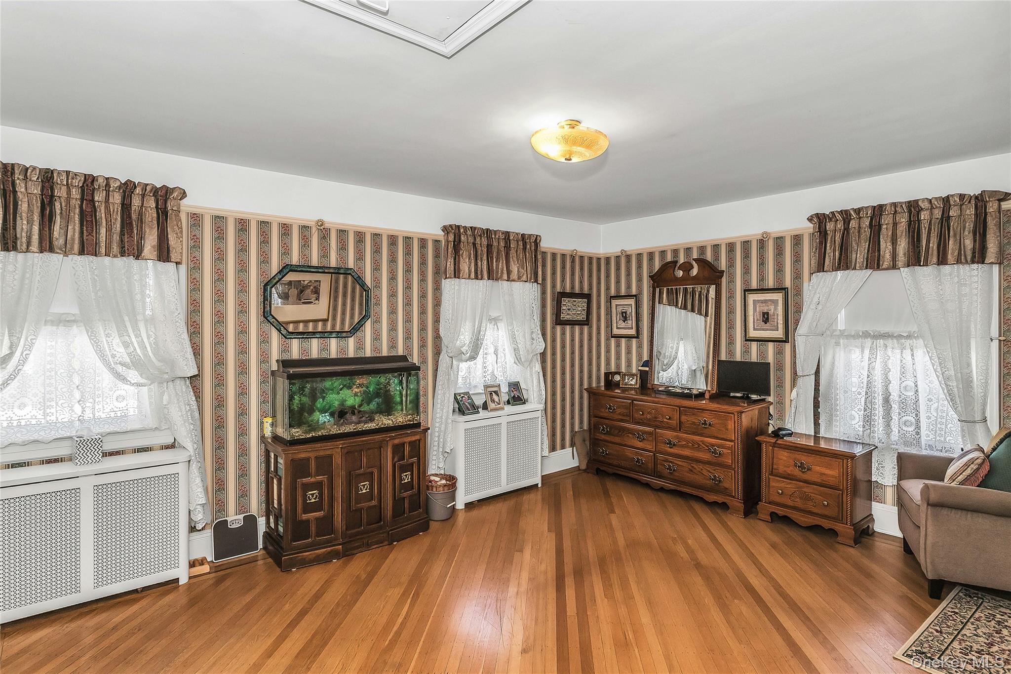 #12 photo, 8 3rd Place, गार्डन सिटी Garden City , NY 11530