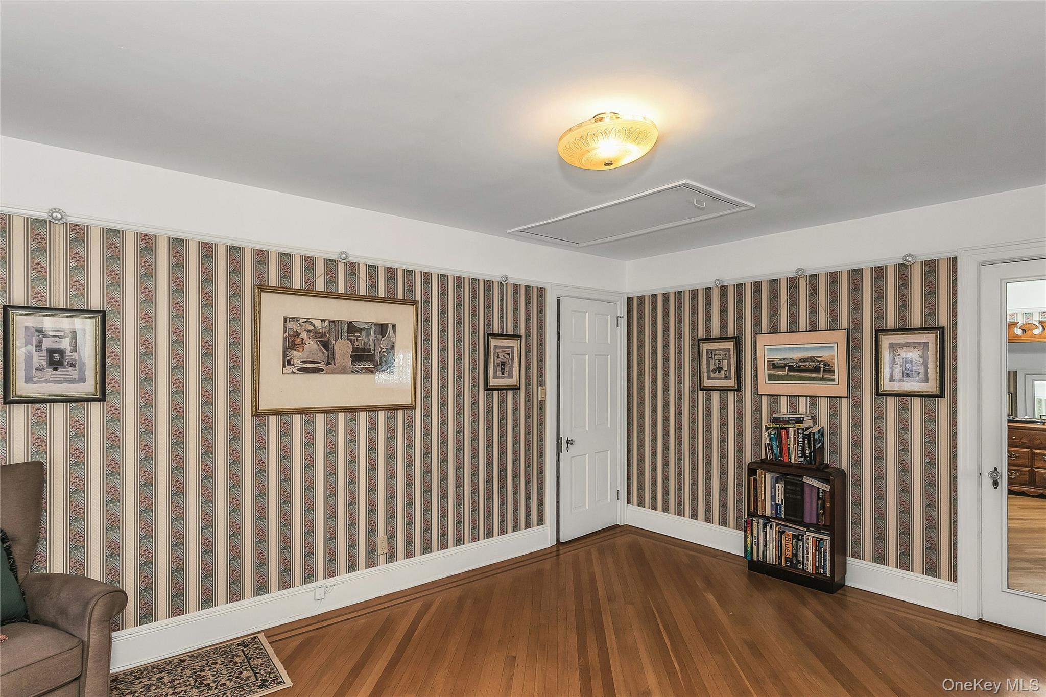 #13 photo, 8 3rd Place, गार्डन सिटी Garden City , NY 11530