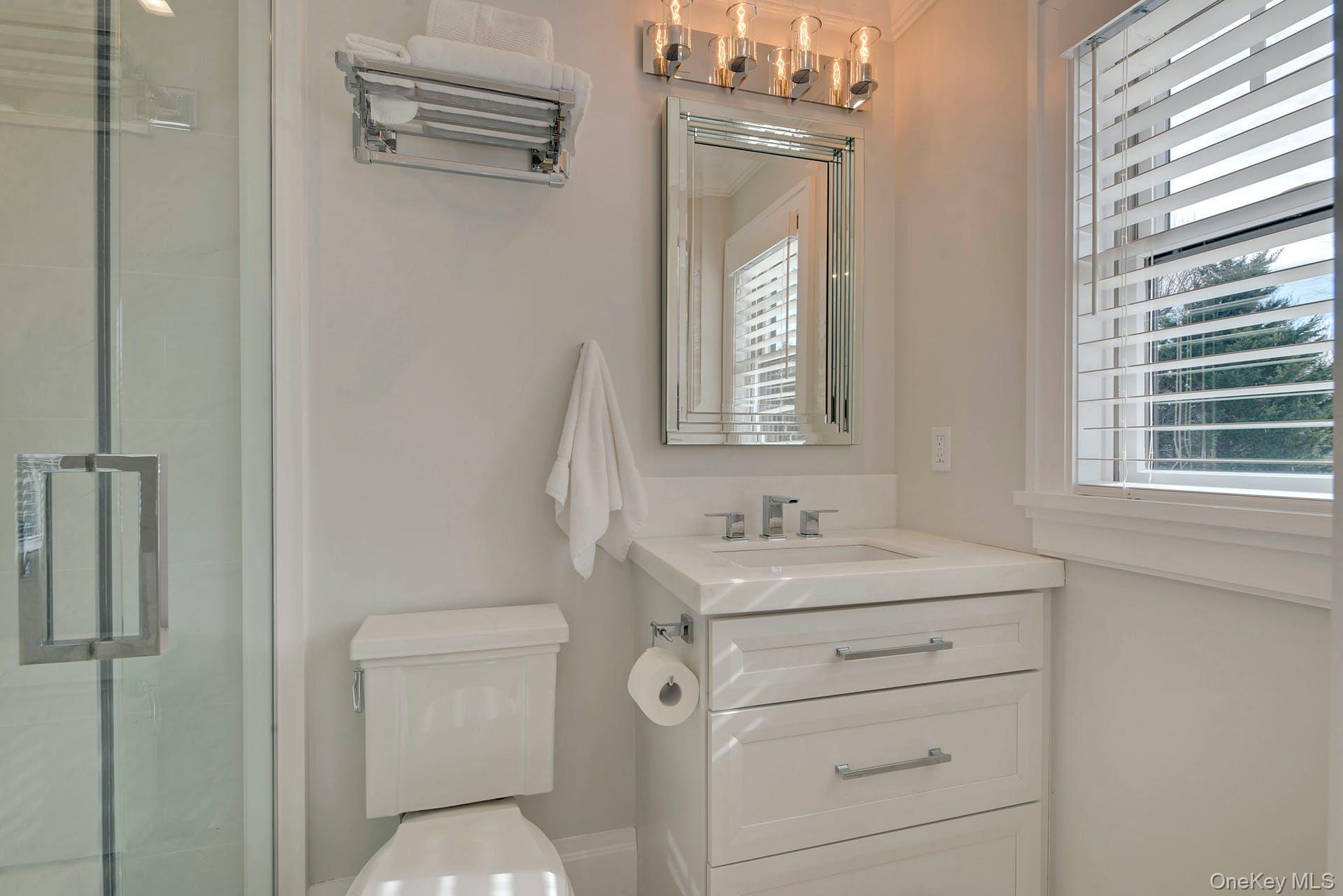 #16 photo, 165 Marine Place, Greenport , NY 11944