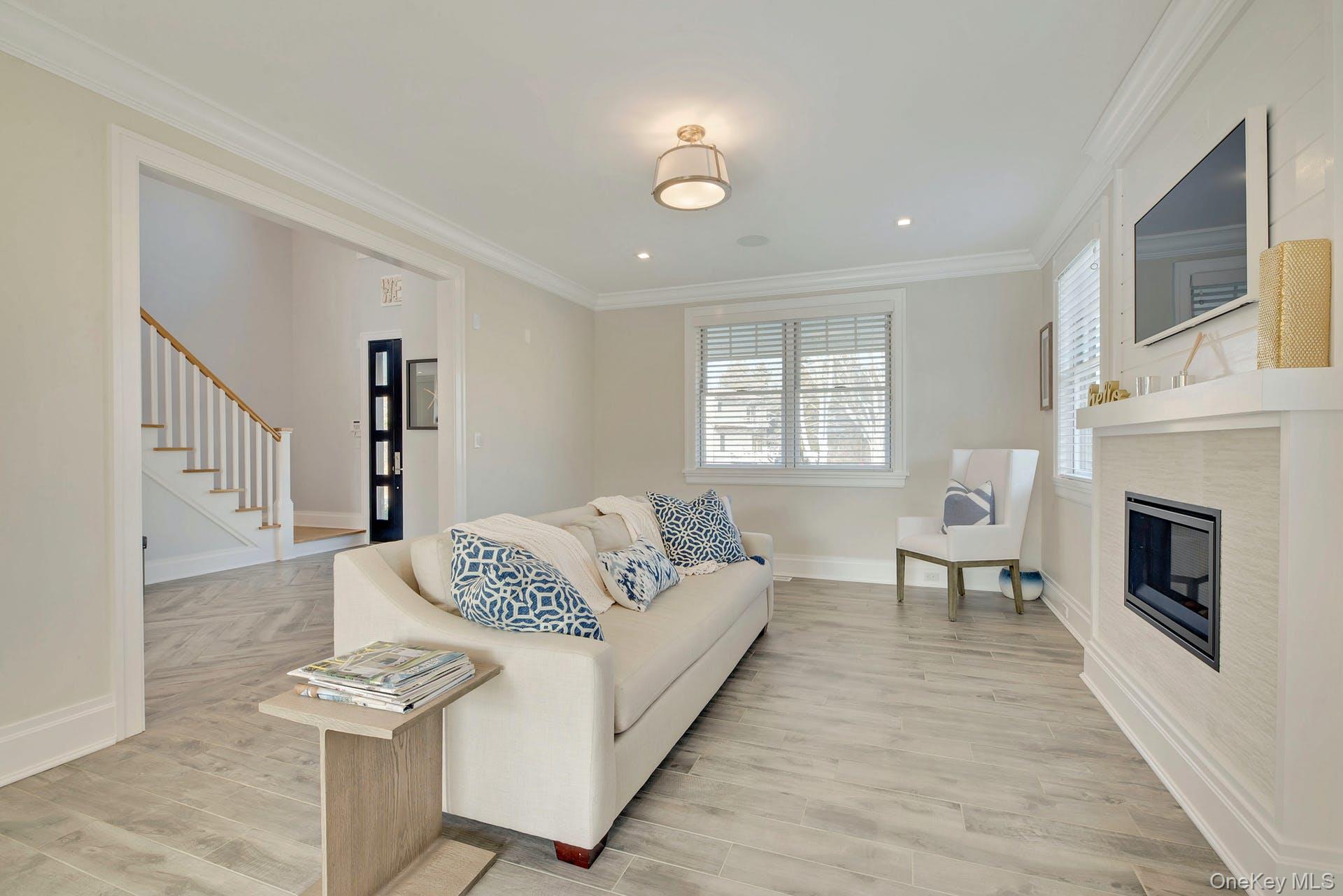 #4 photo, 165 Marine Place, Greenport , NY 11944