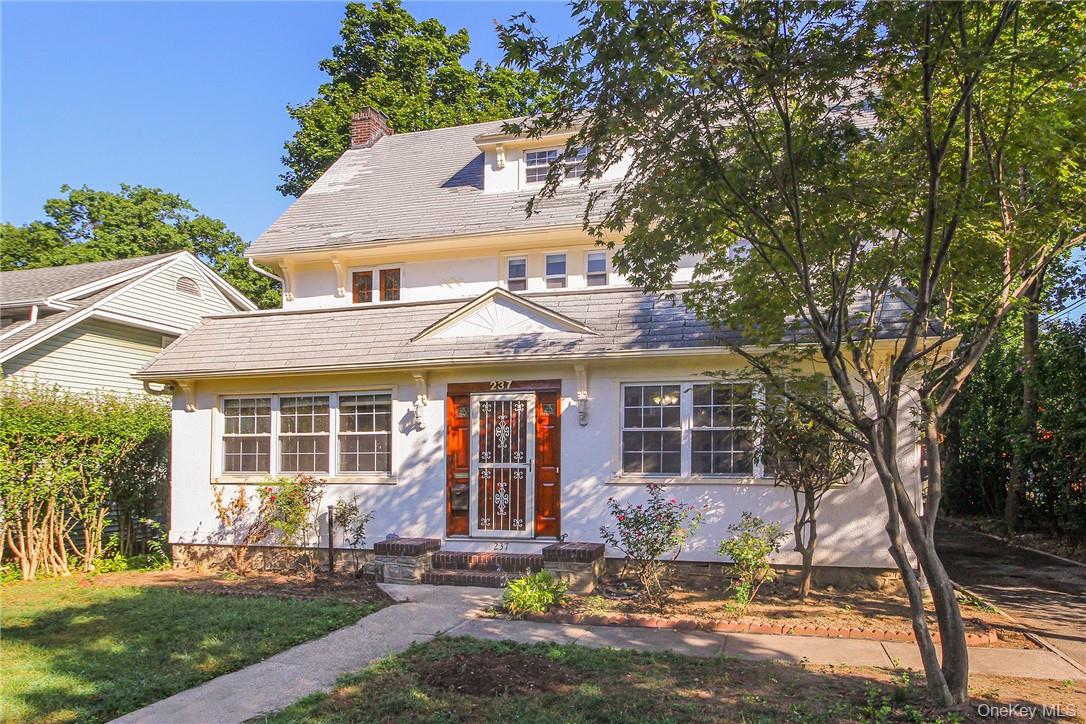 #2 photo, 237 Coligni Avenue, New Rochelle , NY 10801