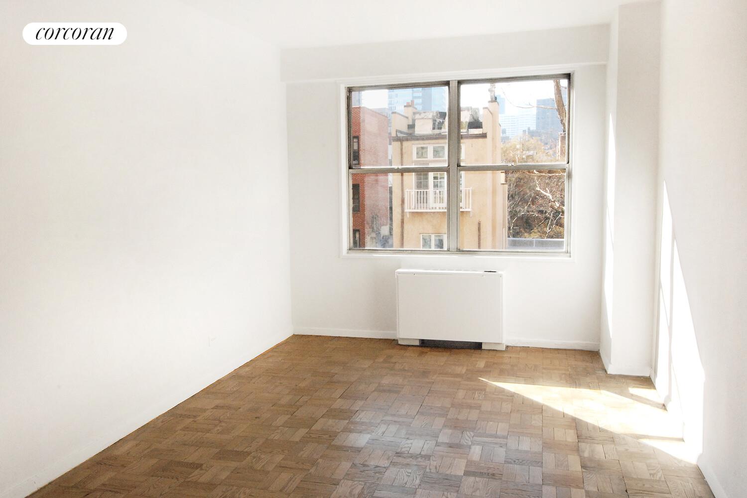 #5 photo, 230 E 79TH Street, मैनहटन Lenox Hill , NY 10075