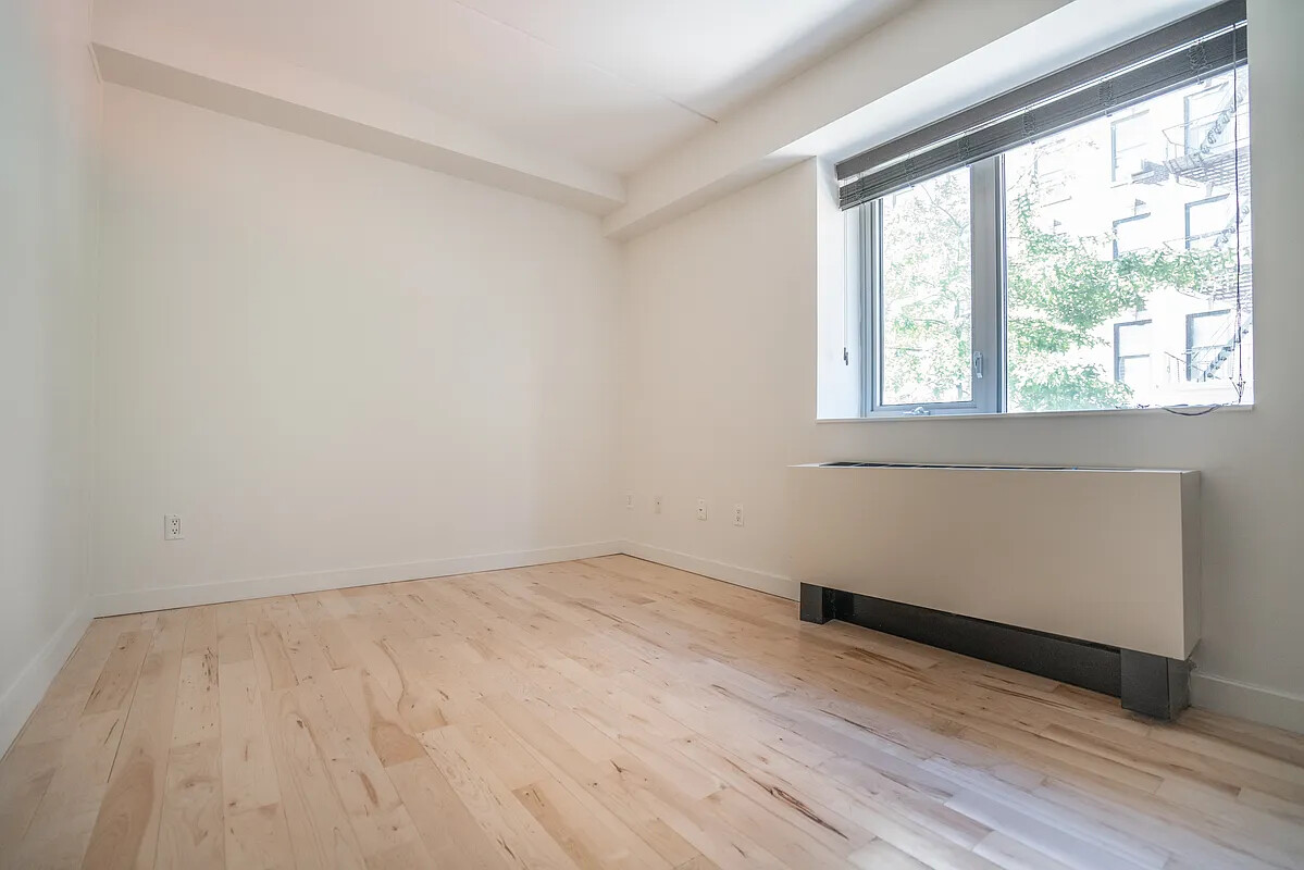 #6 photo, 1810 3RD Avenue, East Harlem , NY 10029