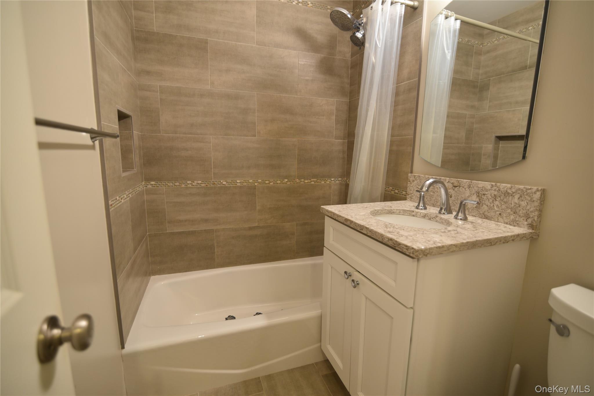 #18 photo, 54-44 Little Neck Parkway, Little Neck , NY 11362