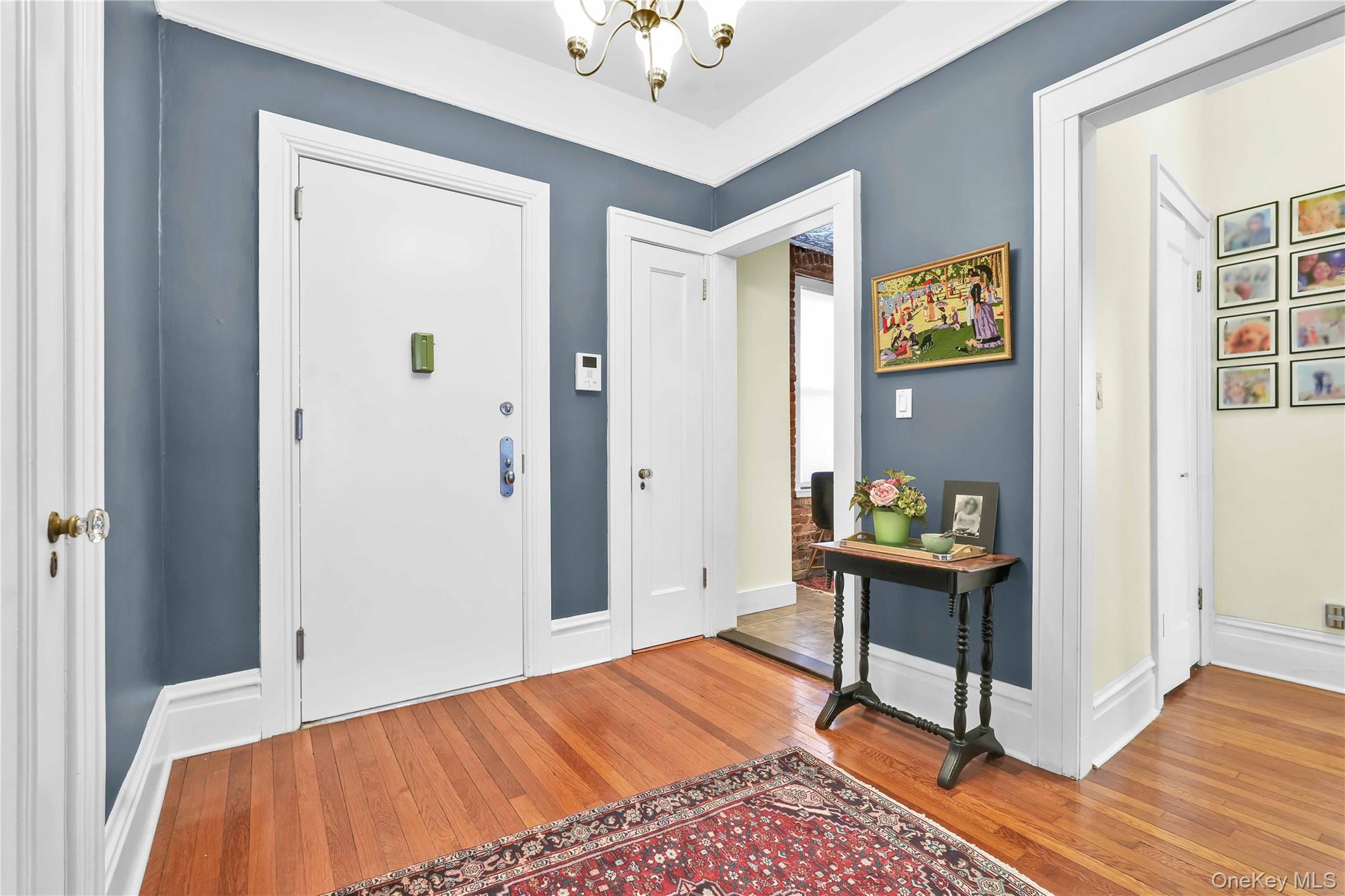 #3 photo, 84-02 Beverly Road, קווינס Kew Gardens , NY 11415