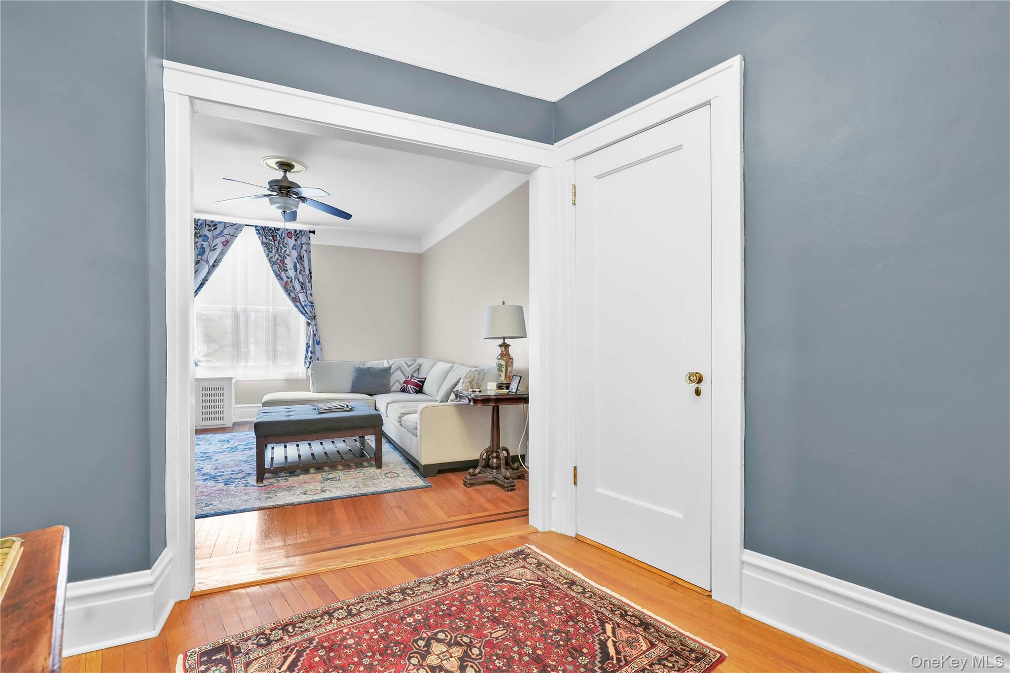 #4 photo, 84-02 Beverly Road, קווינס Kew Gardens , NY 11415