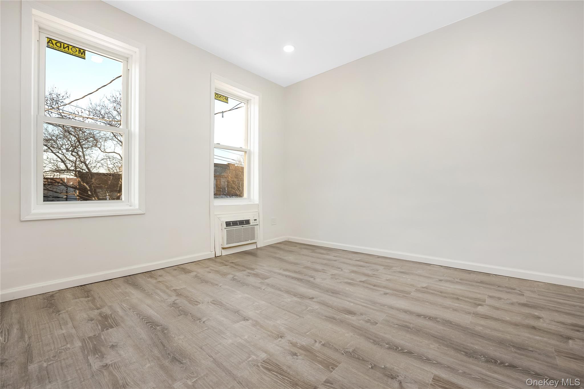 #14 photo, 6212 60th Drive, Куинс ‖ Maspeth , NY 11378