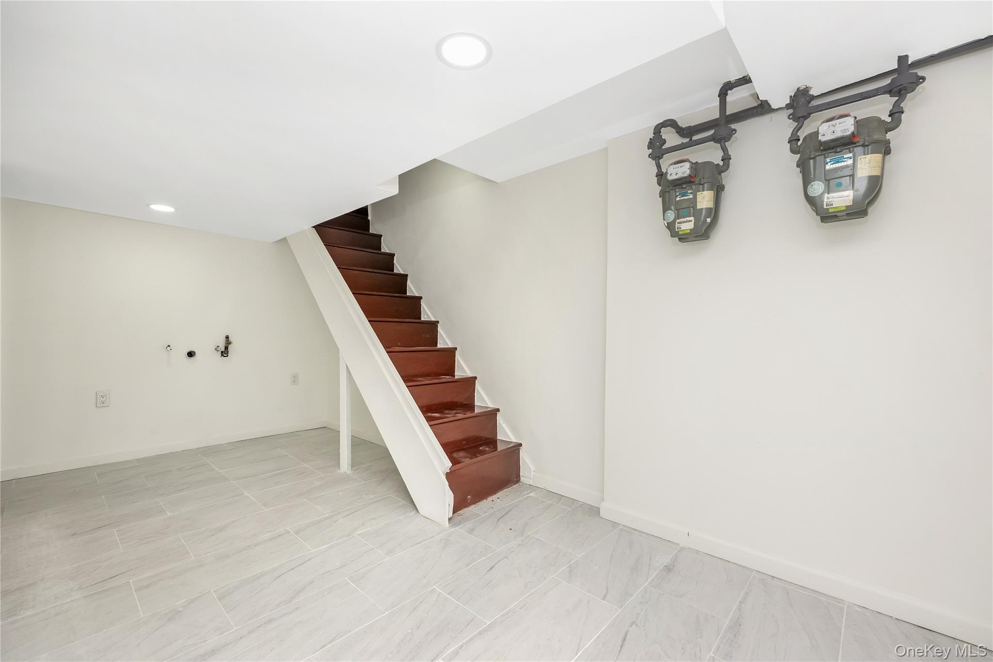 #16 photo, 6212 60th Drive, Куинс ‖ Maspeth , NY 11378