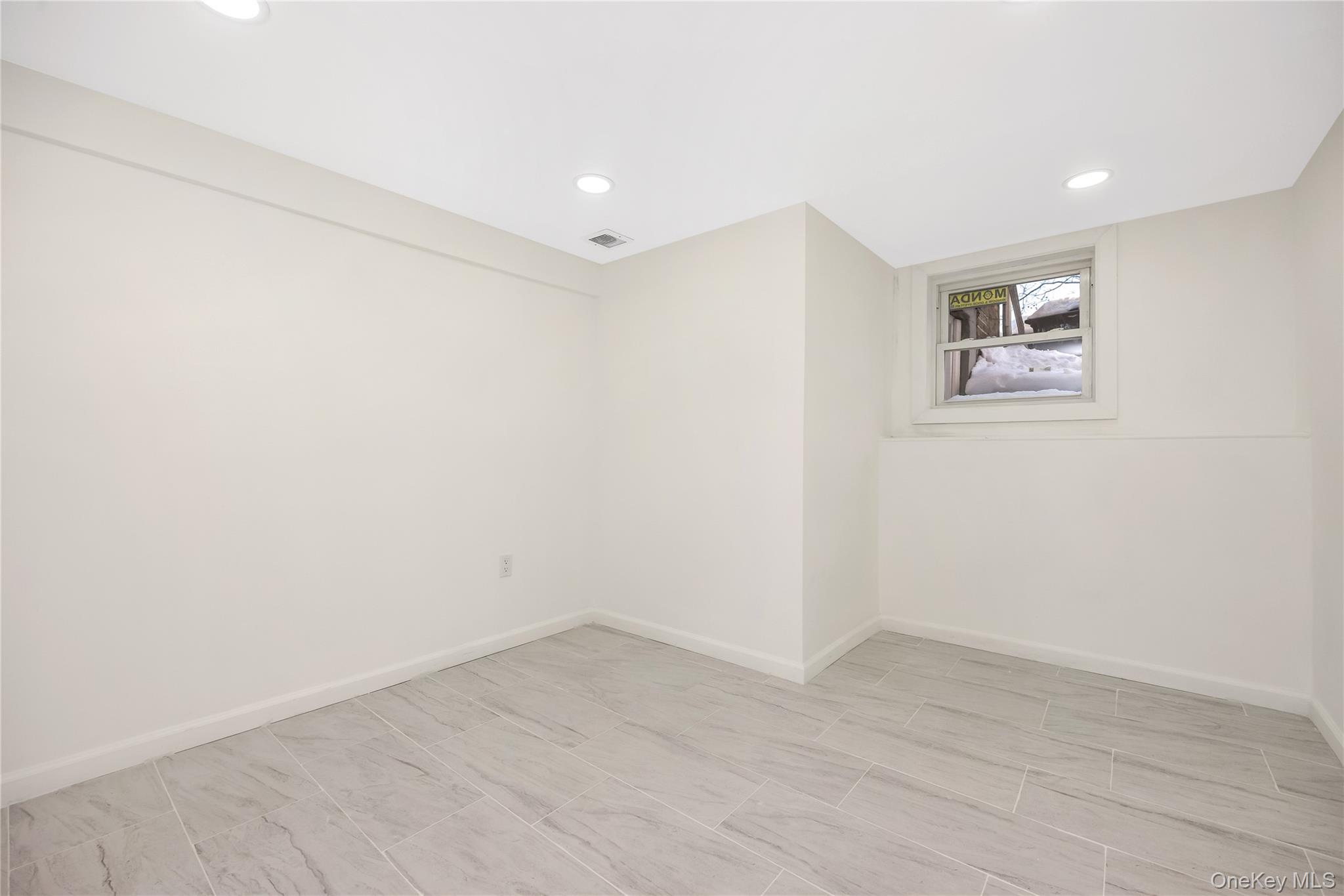 #18 photo, 6212 60th Drive, Куинс ‖ Maspeth , NY 11378