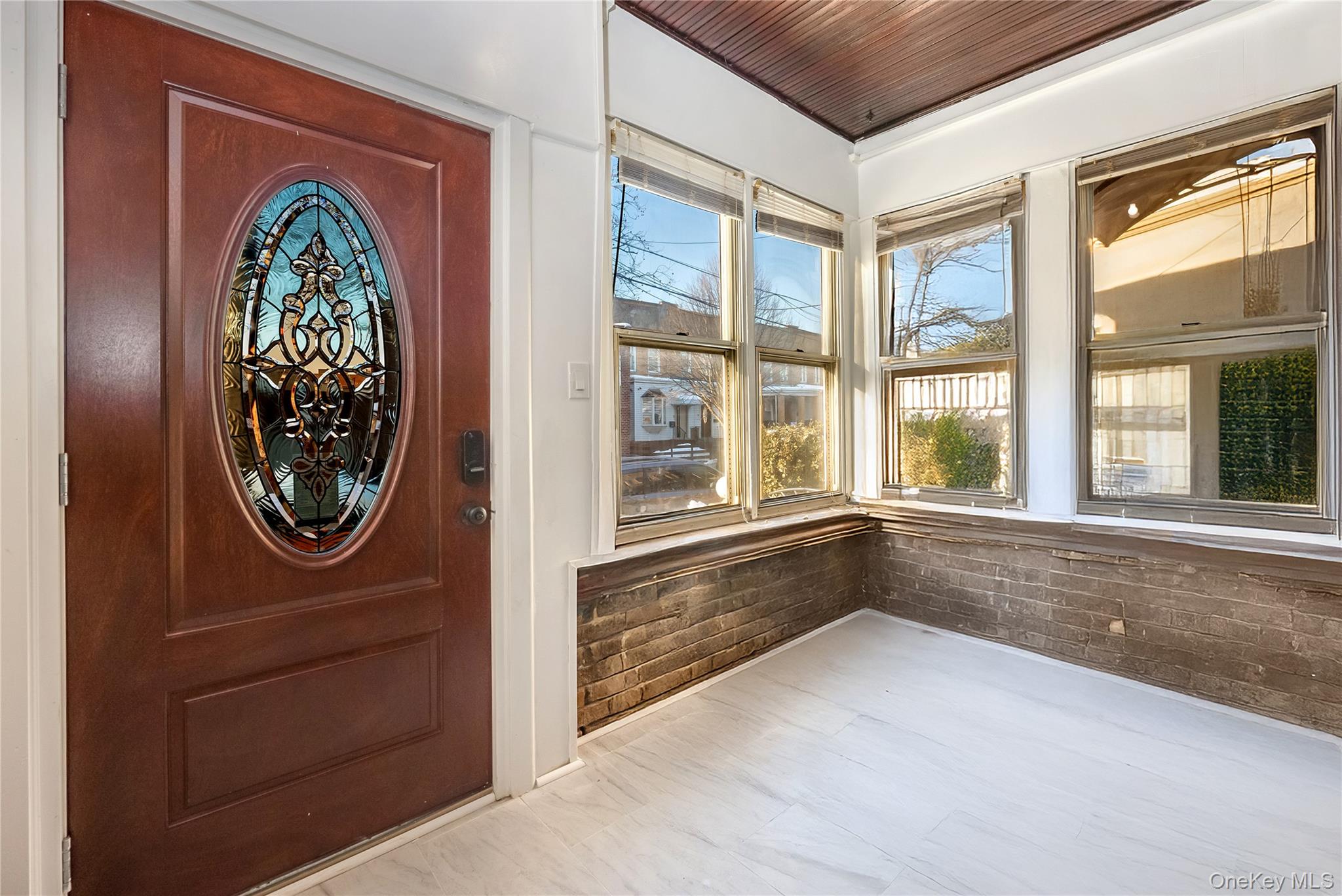 #2 photo, 6212 60th Drive, Куинс ‖ Maspeth , NY 11378