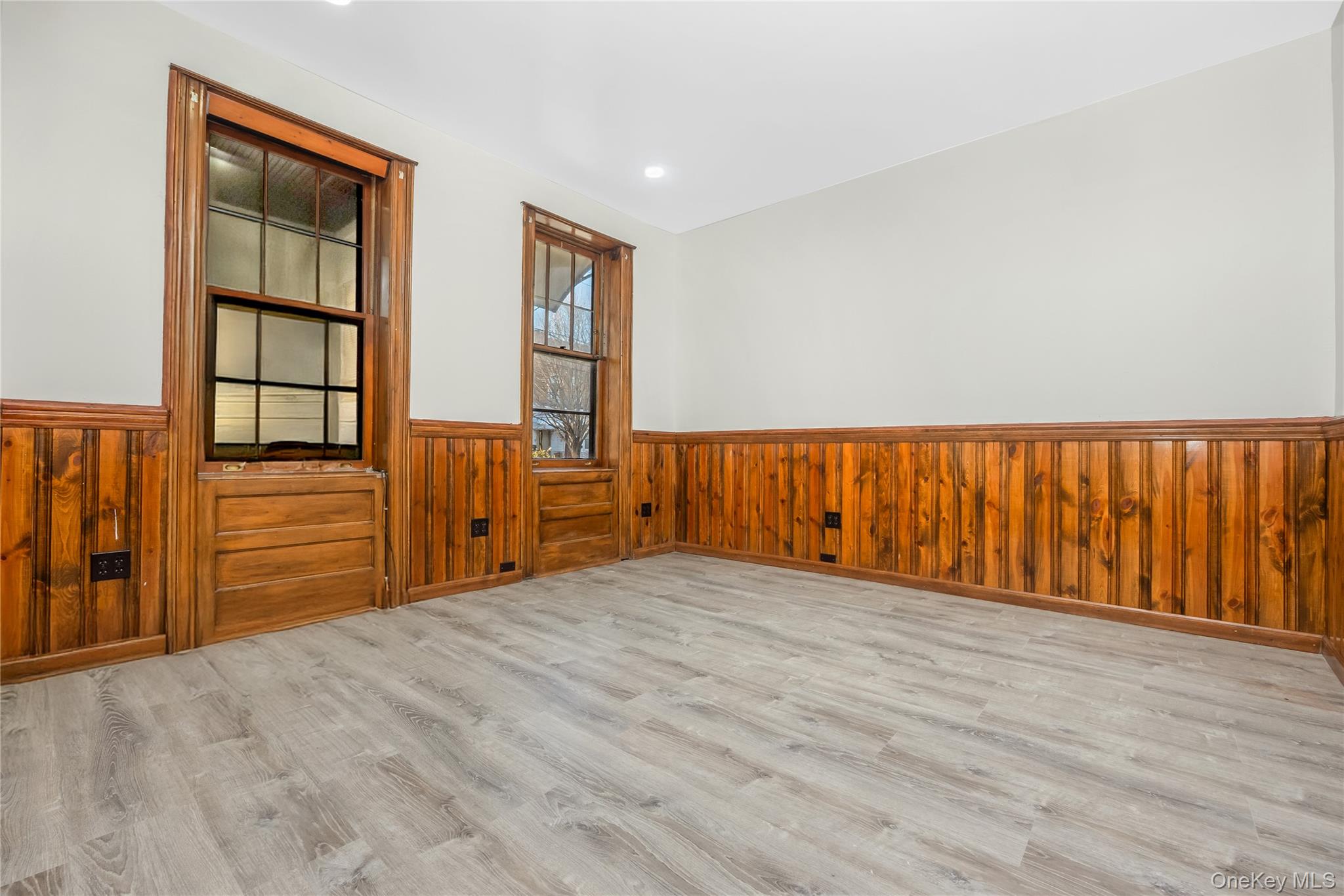 #3 photo, 6212 60th Drive, Куинс ‖ Maspeth , NY 11378