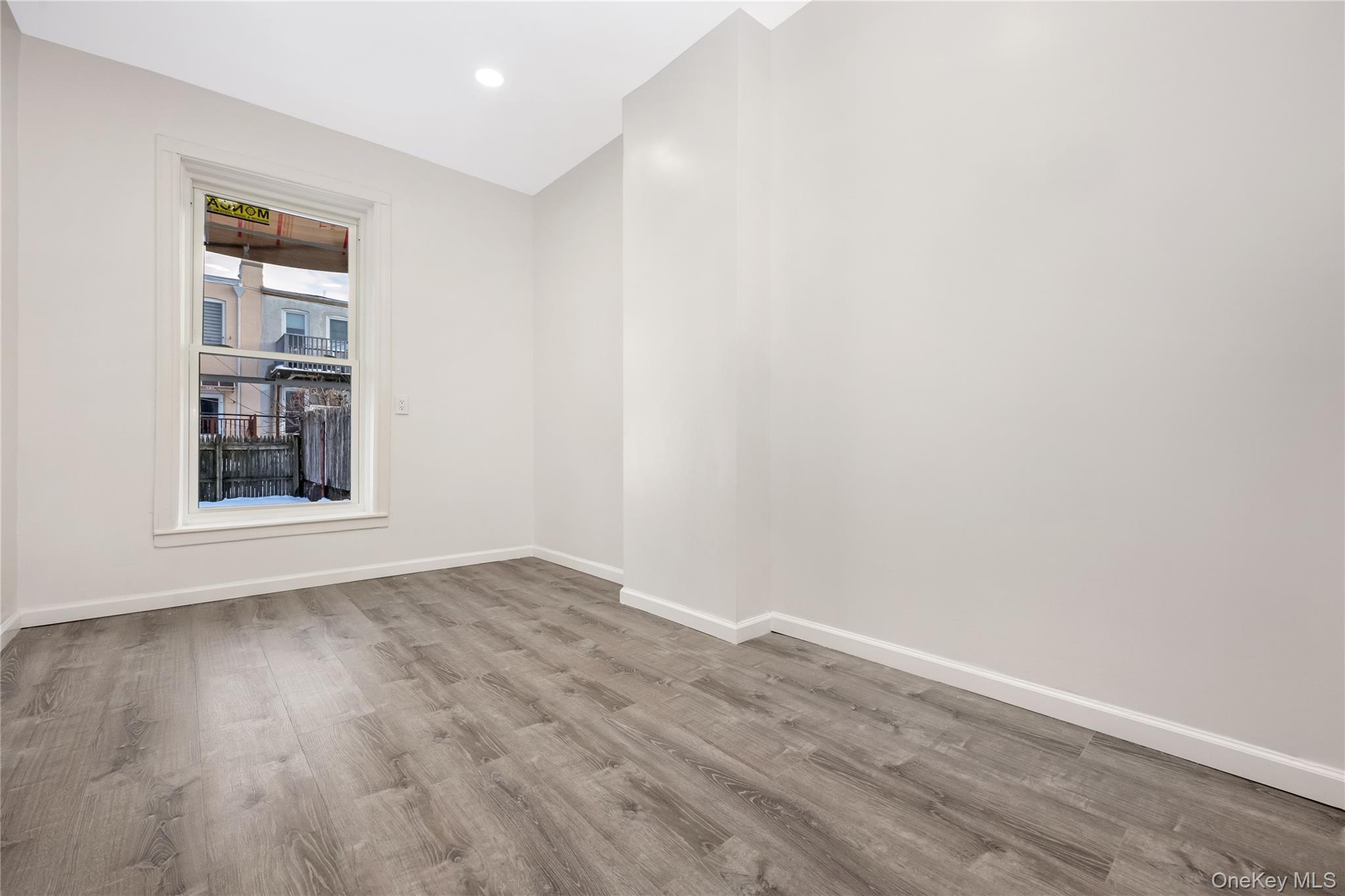 #7 photo, 6212 60th Drive, Куинс ‖ Maspeth , NY 11378