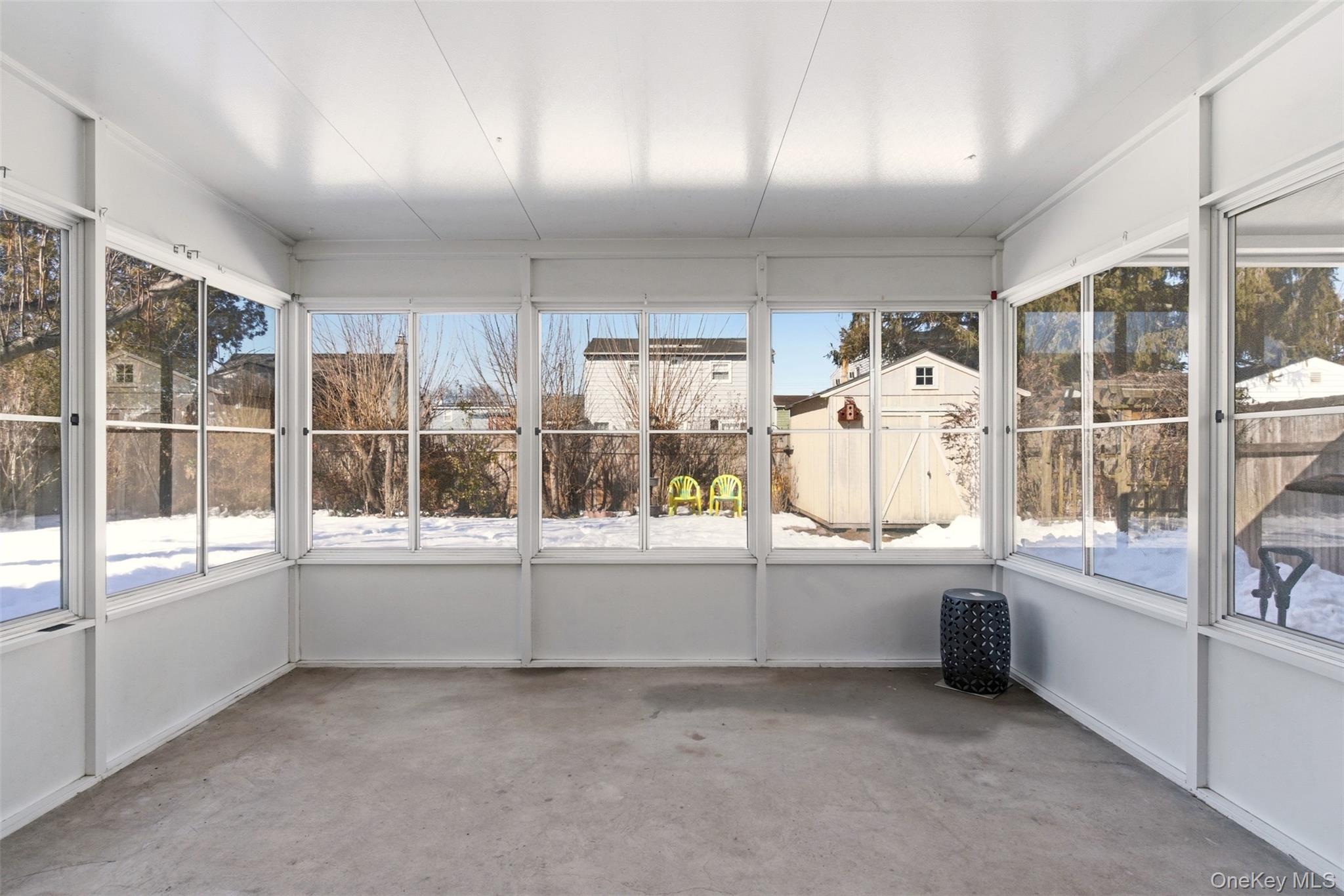 #14 photo, 175 Van Buren Street, 롱 아일랜드 West Babylon , NY 11704