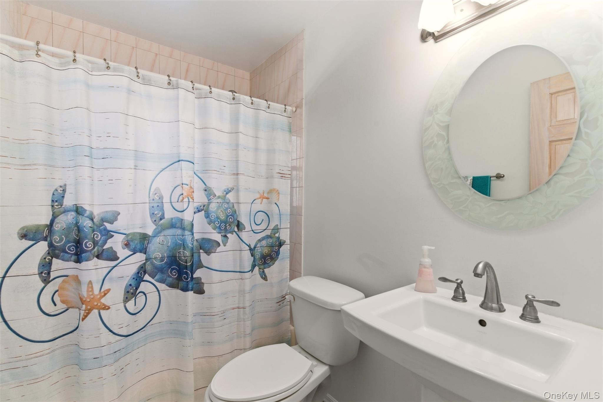 #15 photo, 175 Van Buren Street, 롱 아일랜드 West Babylon , NY 11704