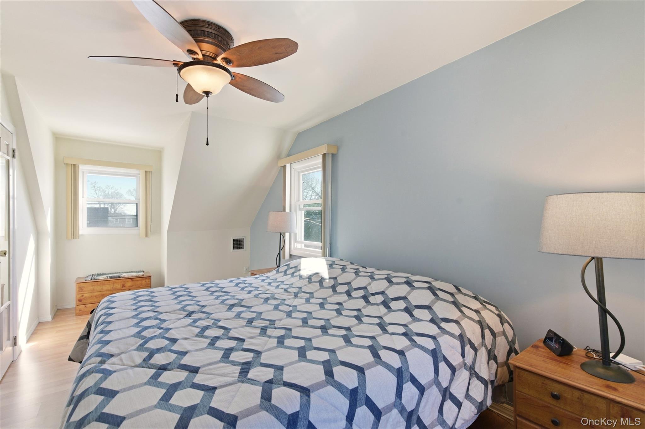 #18 photo, 175 Van Buren Street, 롱 아일랜드 West Babylon , NY 11704